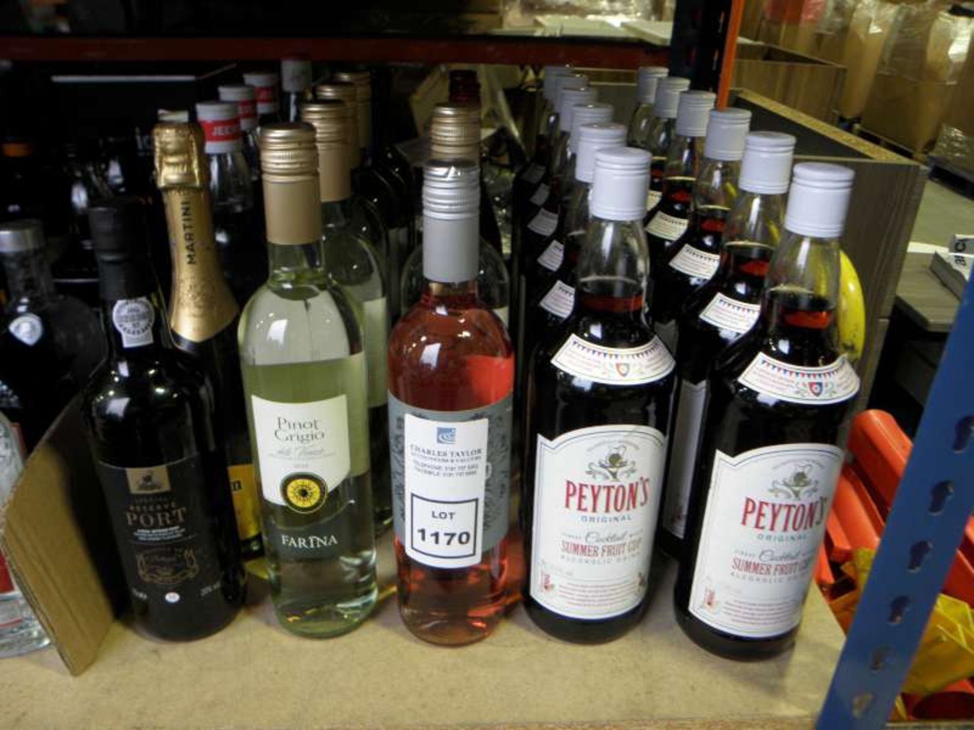 LOT CONTAINING 12 X 1 LITRE BOTTLES OF PEYTONS SUMMER FRUITS, 13 X BOTTLES OF WINE, 1 X 75 CL BOTTLE