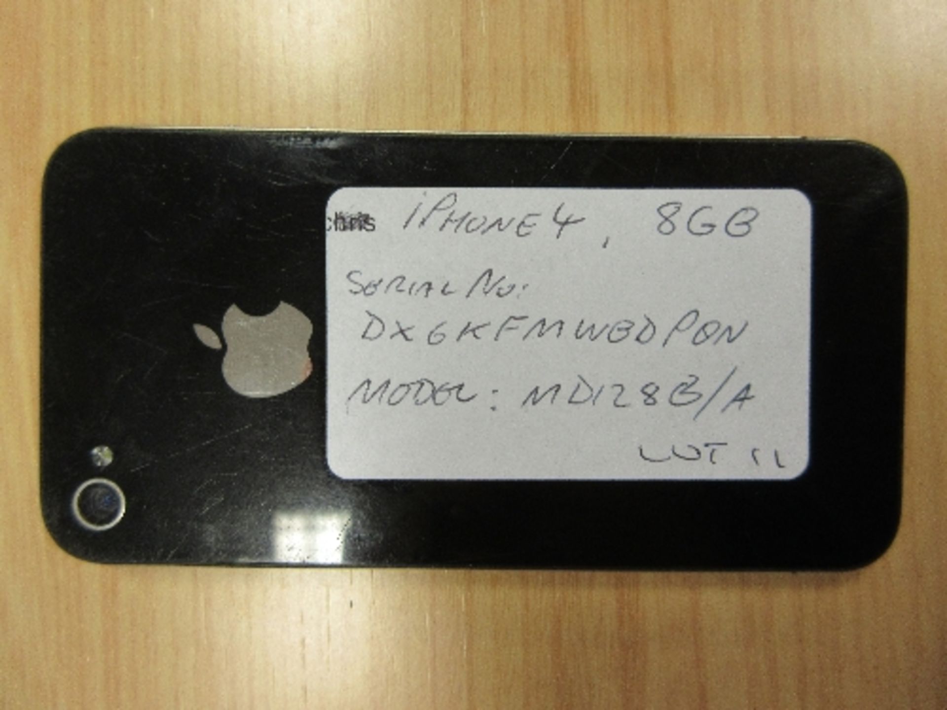 iPhone 4, 8GB, Serial No. DX6KFMWBDPQN, Model MD128B/A - Image 2 of 2