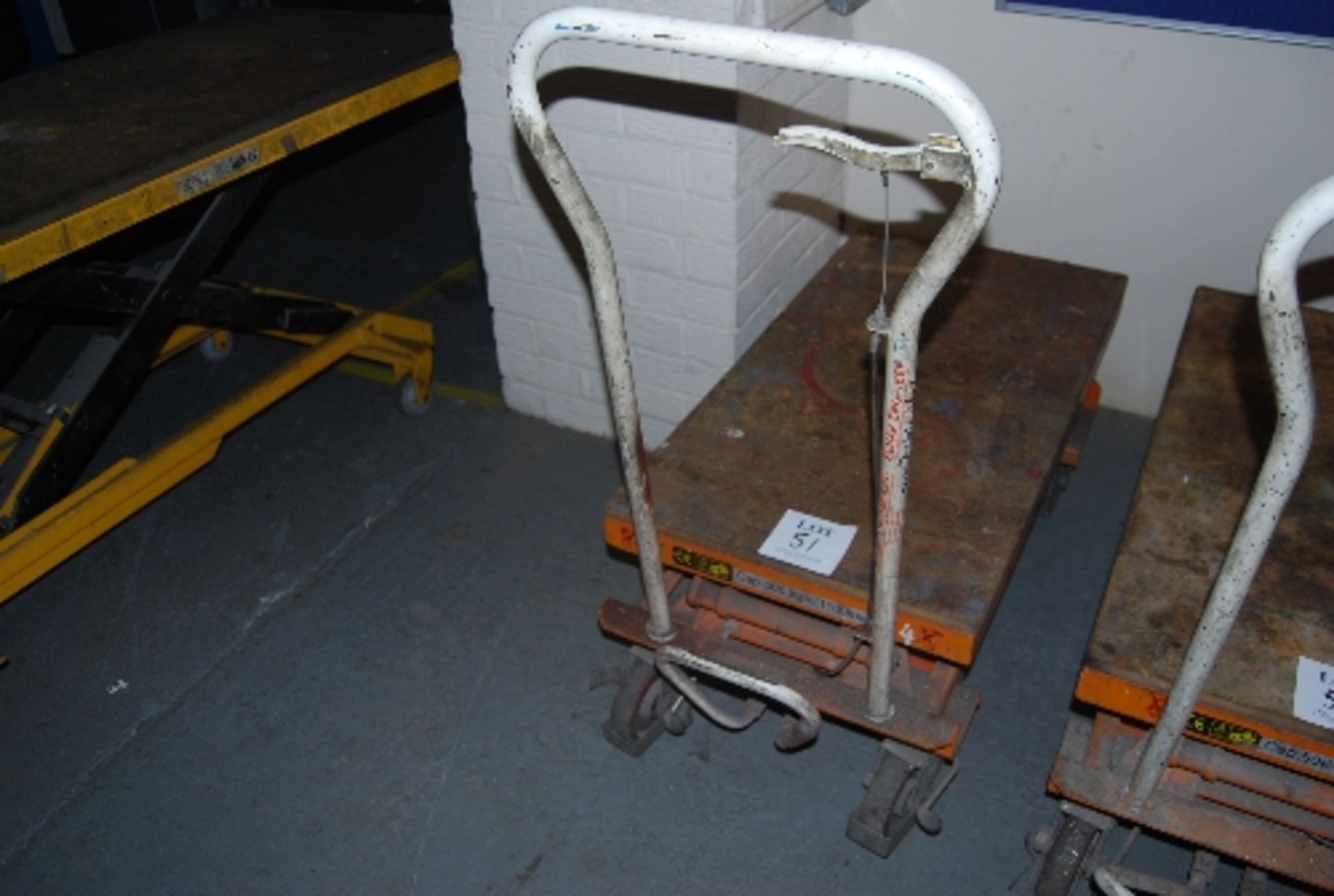 500kg capacity scissor lift trolley