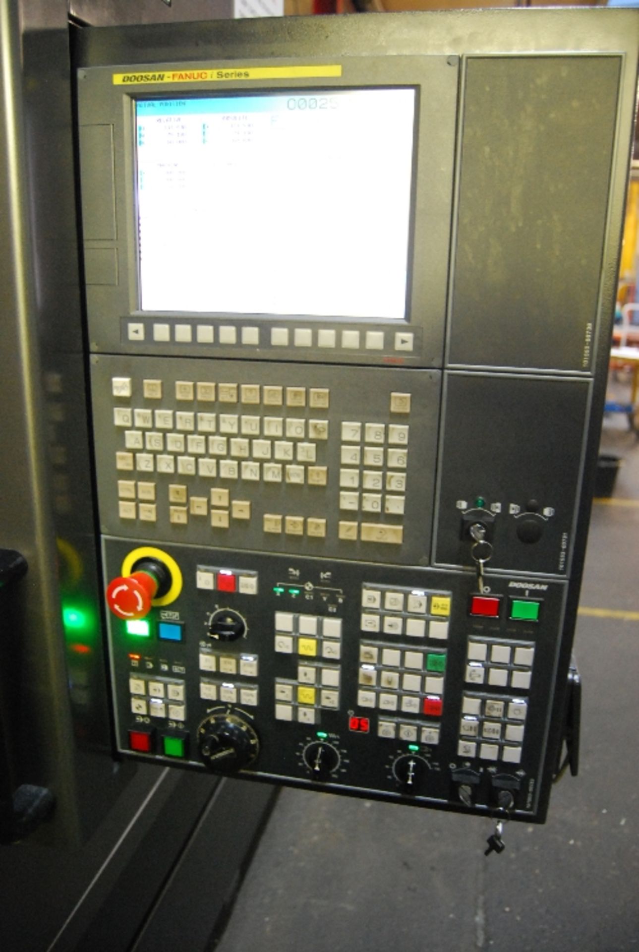 Doosan Puma 3100LM CNC horizontal turning centre, serial no: ML0117-000152 (year of manufacture - Image 6 of 8