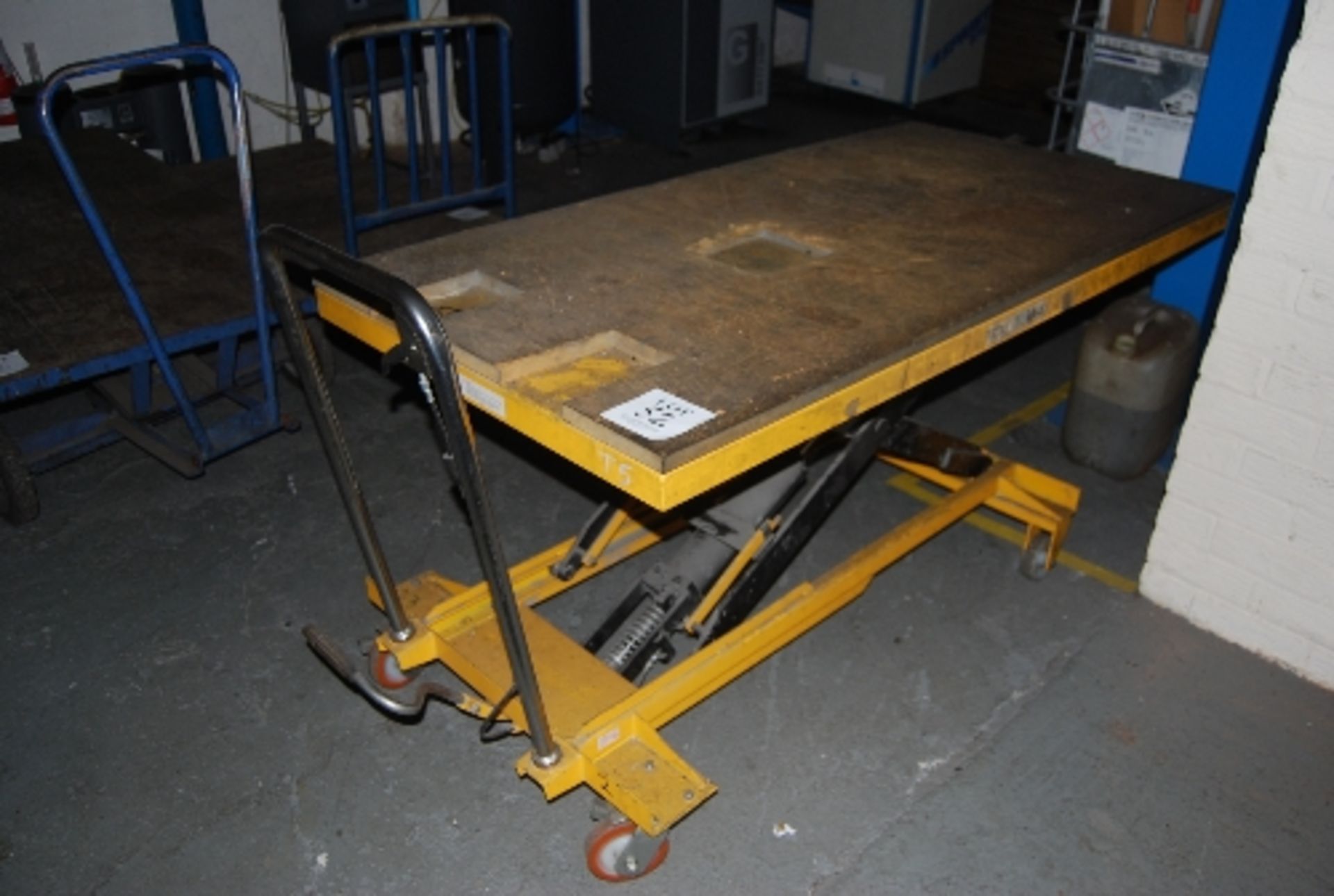 Large 500Kg capacity scissor lift trolley