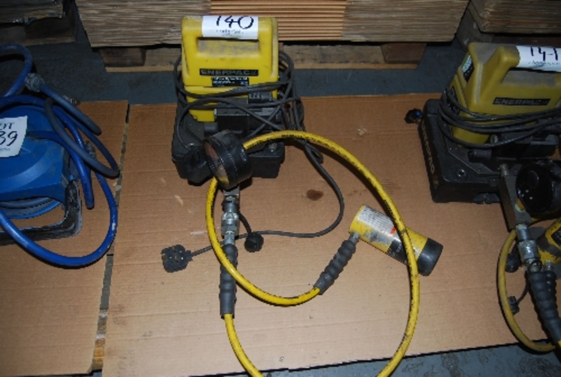 Enerpac Hipress PUD 1100F hydraulic power pack and bottle jack