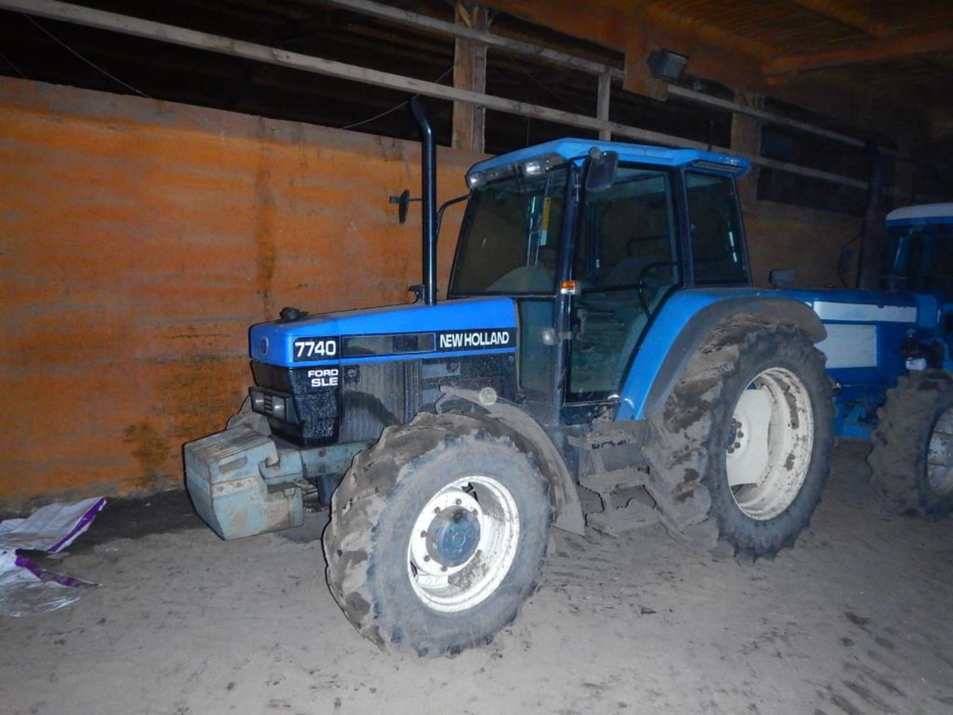 1998 NEW HOLLAND 7740 4wd TRACTOR Fitted with front weights and puh on 420/85R38 rear and 14.9R24 - Image 2 of 7