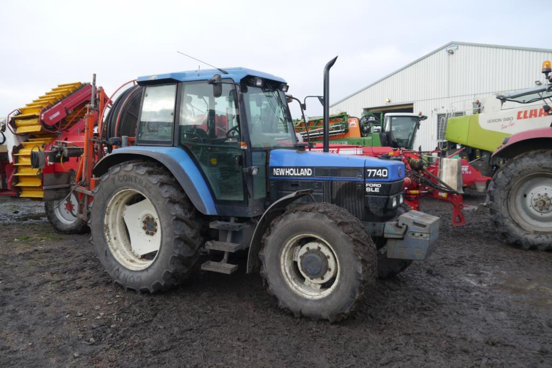 1998 NEW HOLLAND 7740 4wd TRACTOR Fitted with front weights and puh on 420/85R38 rear and 14.9R24