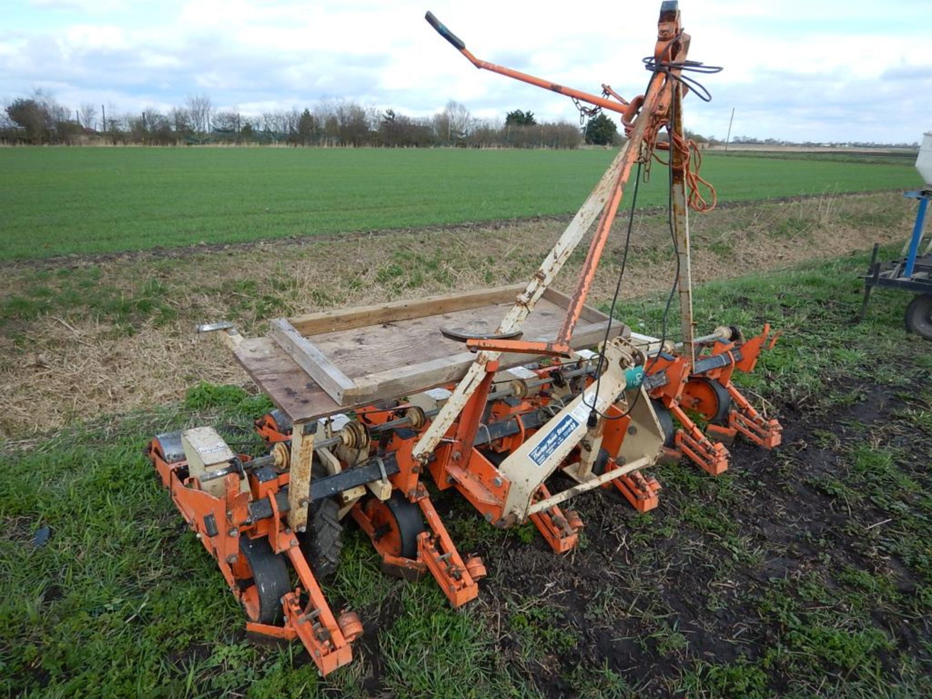 Stanhay S9 mounted 6row sugar beet dril with electrics and bout markers Serial No: 87-266