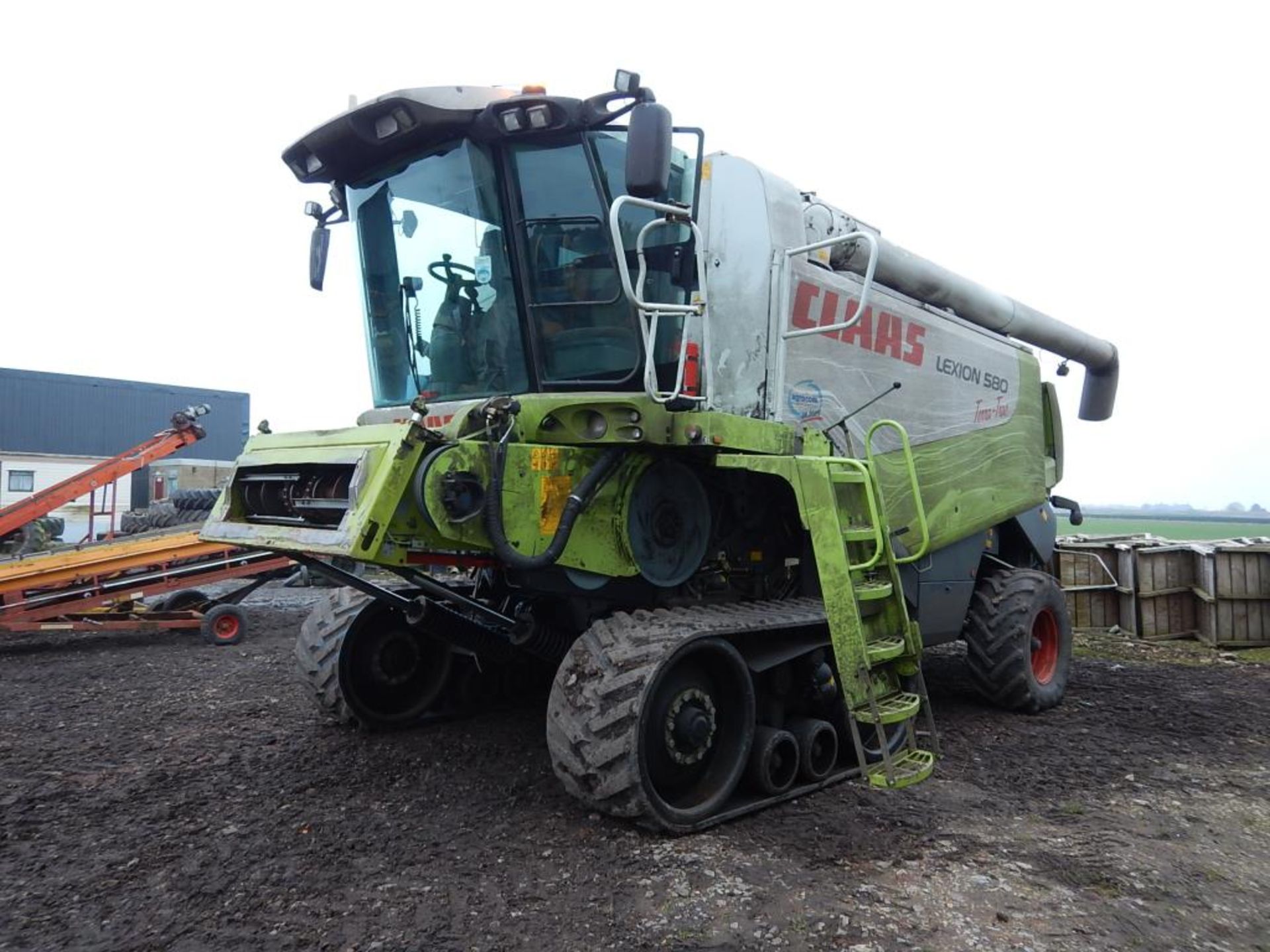 2004 CLAAS Lexion 580 Terra-Trac COMBINE HARVESTER Fitted with Claas Vario V900 Auto-Contour - Image 2 of 8