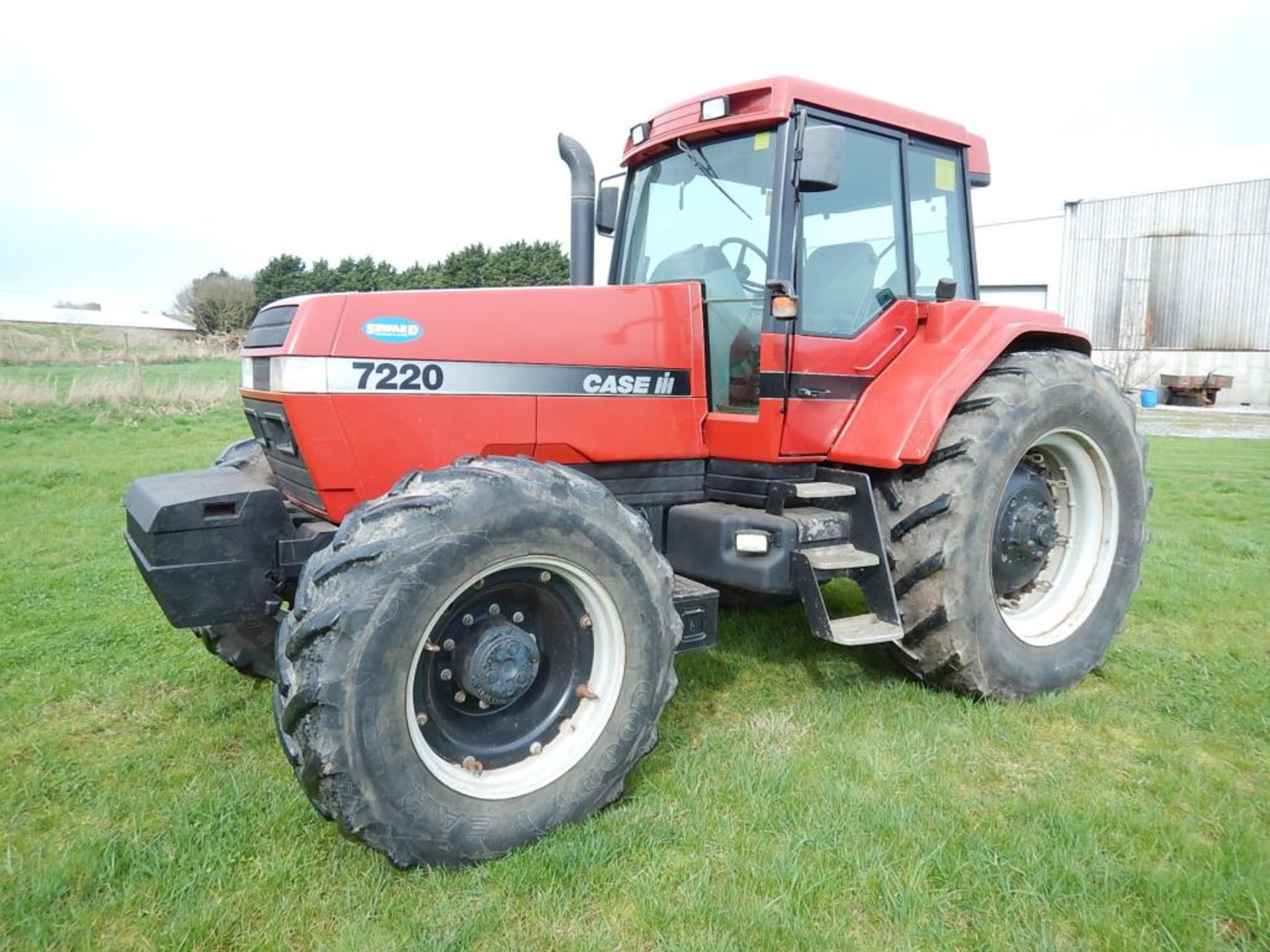 1997 CASE IH 7220 Magnum 4wd TRACTOR Fitted with front weights on 20.8R42 rear and 16.9R30 Goodyears