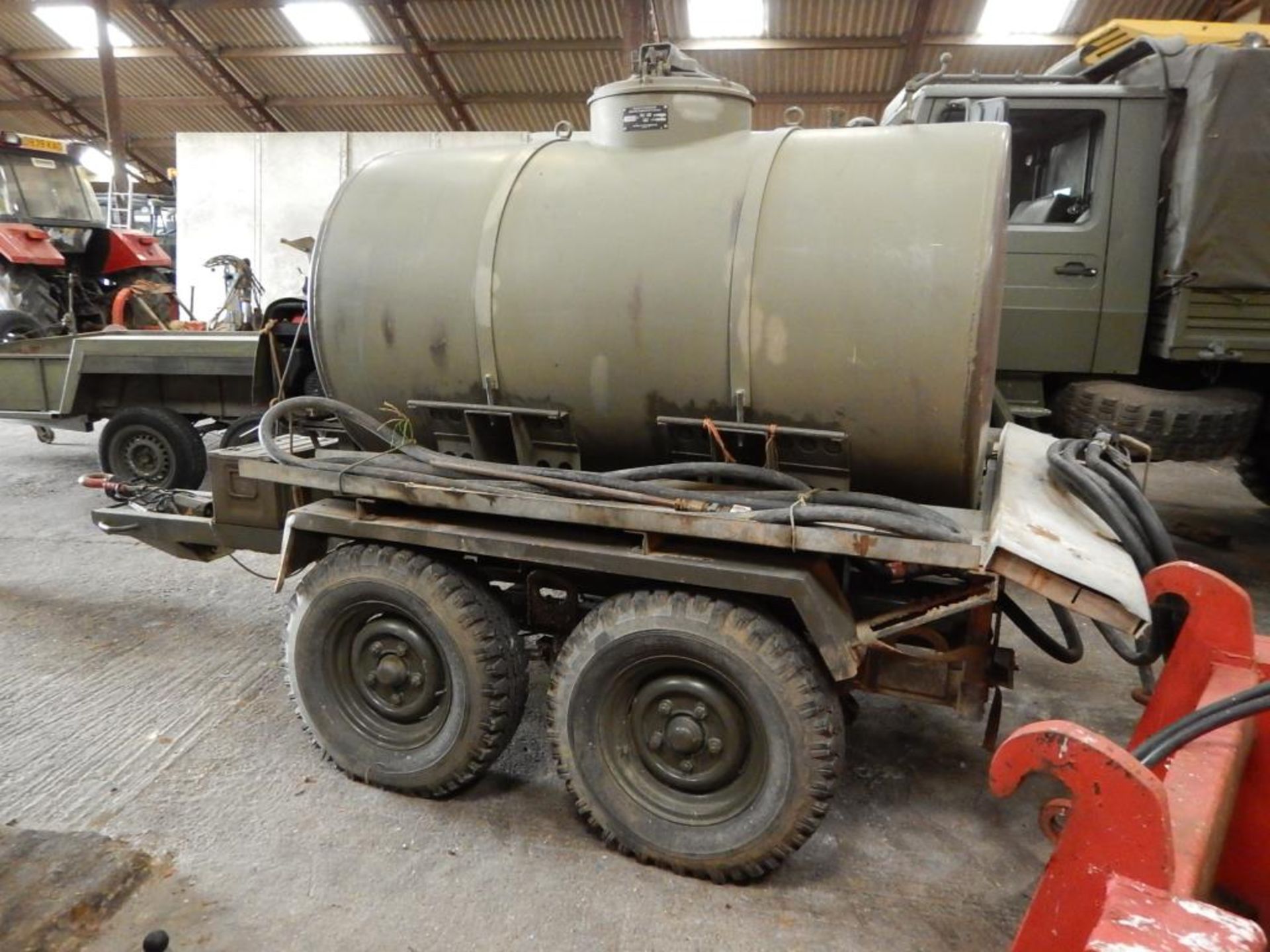 Tandem axle ex-MOD 2,000ltr fuel bowser with petrol generator, delivery hose and nozzle (unbundled) - Image 2 of 2