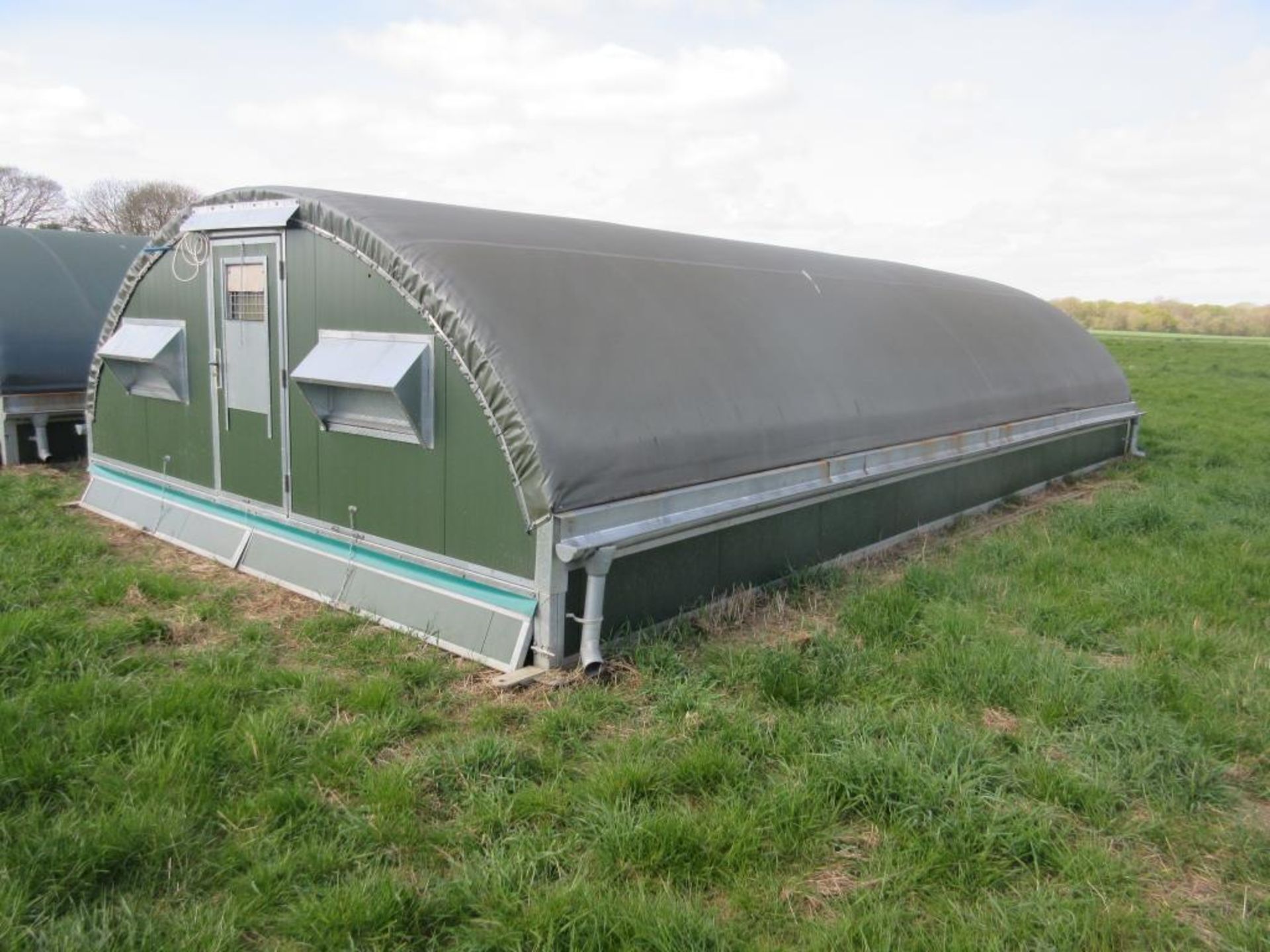 Halo Mini-Ranger sheds; 6no 10m x5m mobile rearing sheds. Purchased 2009.2010 and last used in - Image 2 of 5