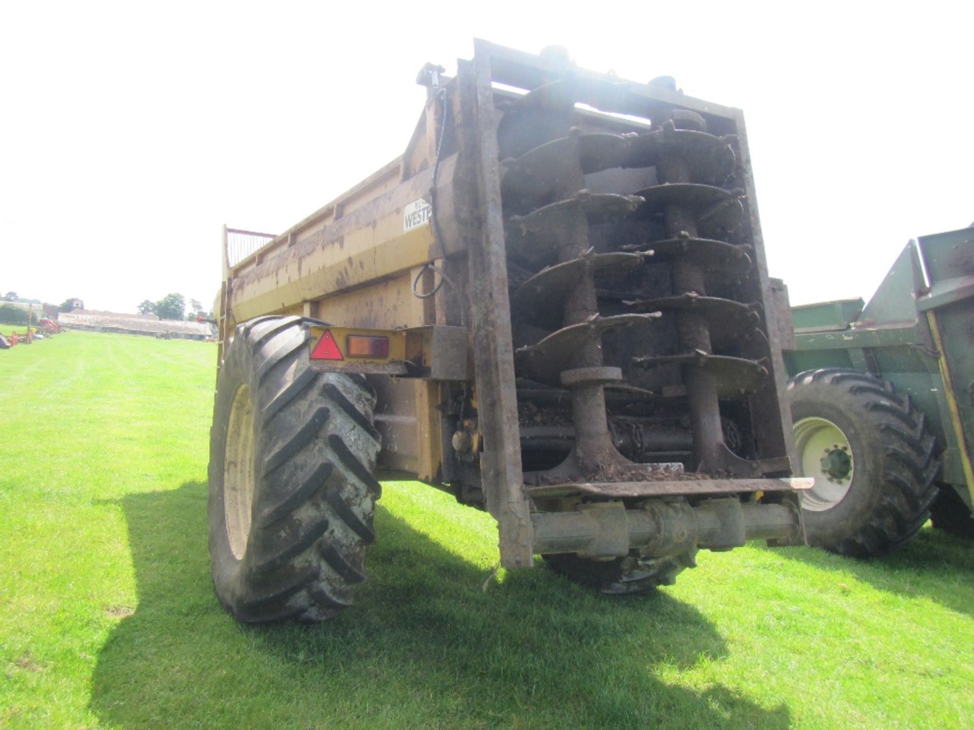 RICHARD WESTERN 12t Deliah tandem axle muck spreader - Image 3 of 3