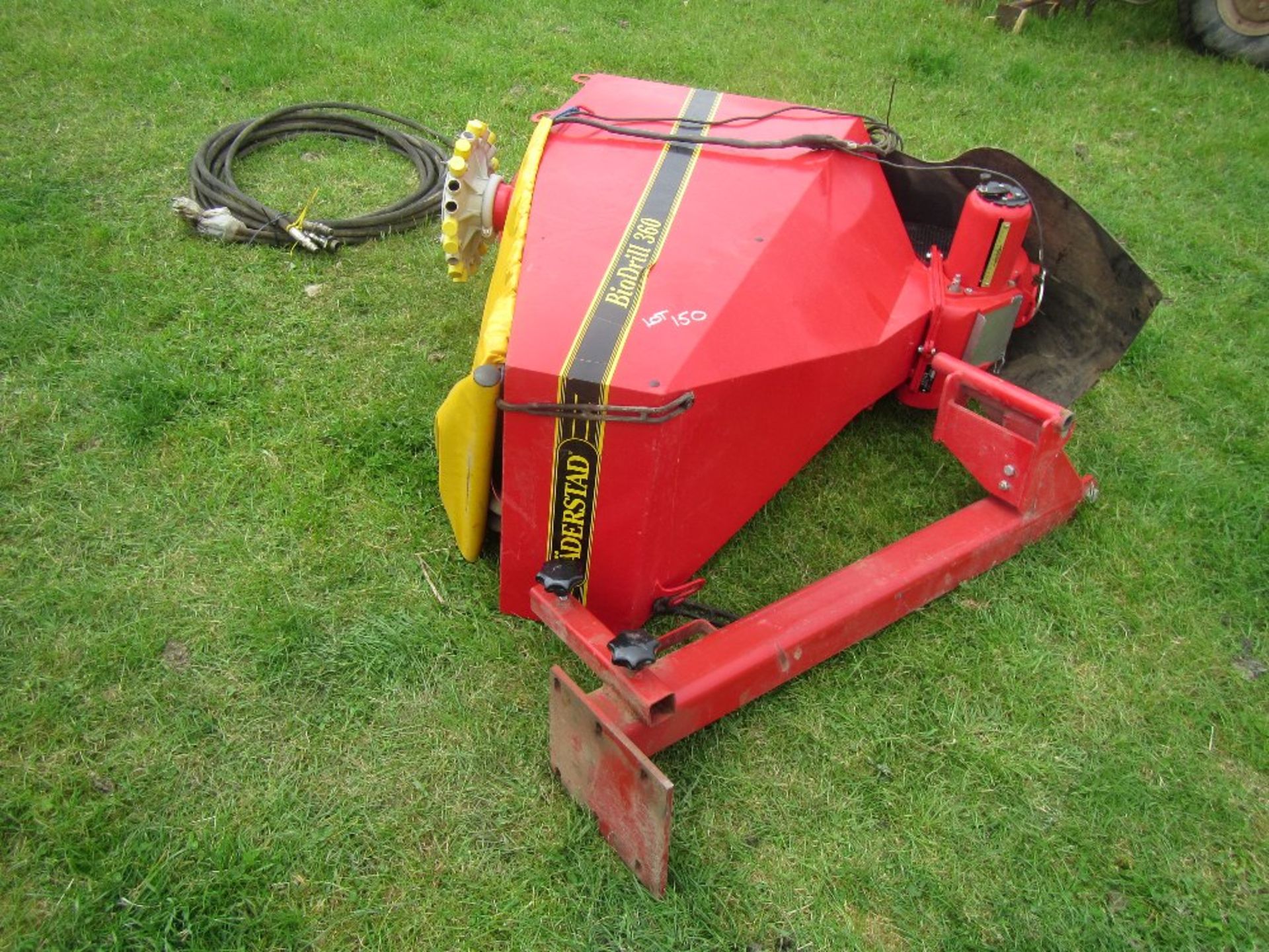 2006 Vaderstad Bio Drill fitted with mechanical metering system and electric controls
