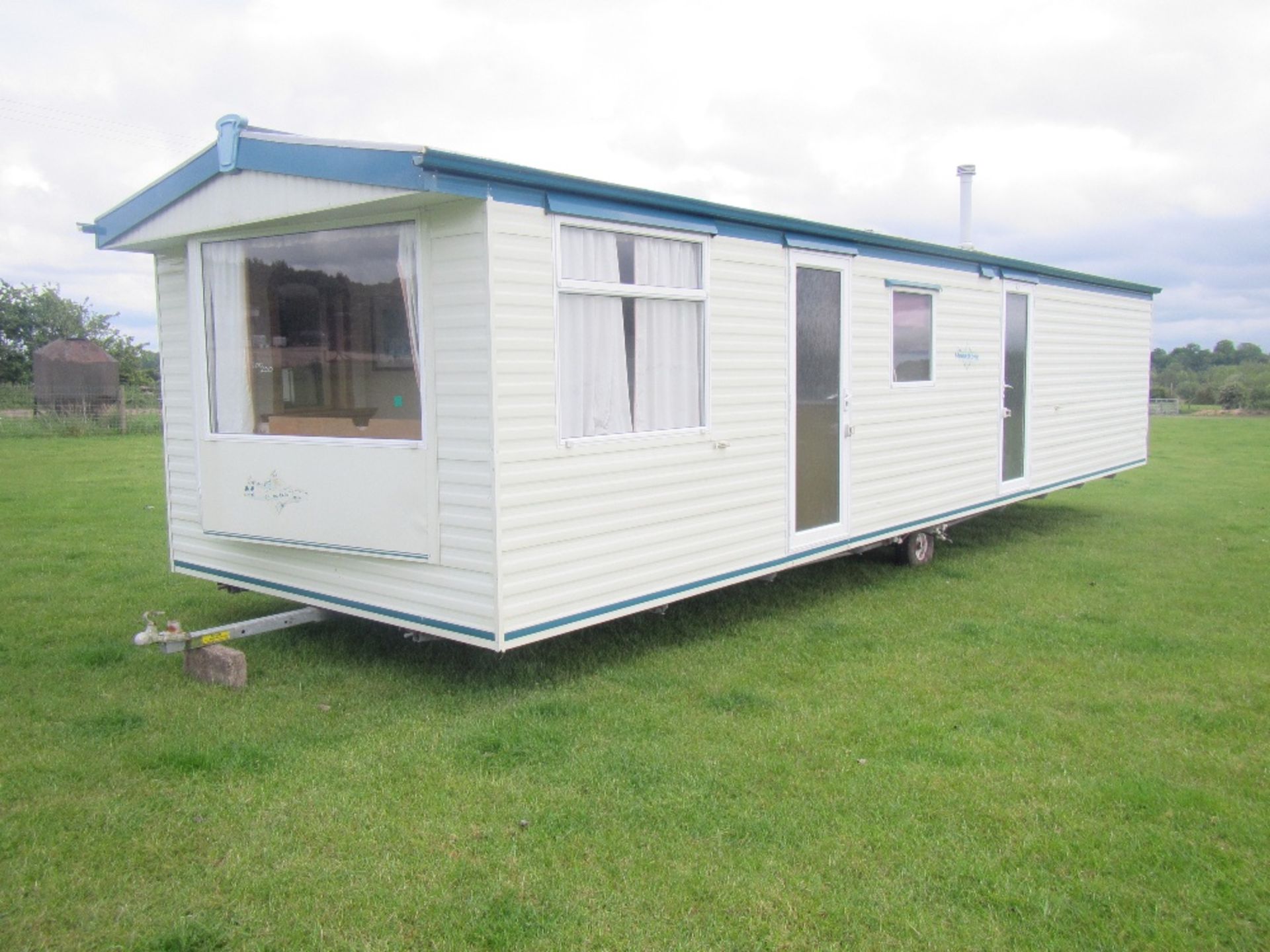 35ft 3 berth caravan - Image 2 of 7