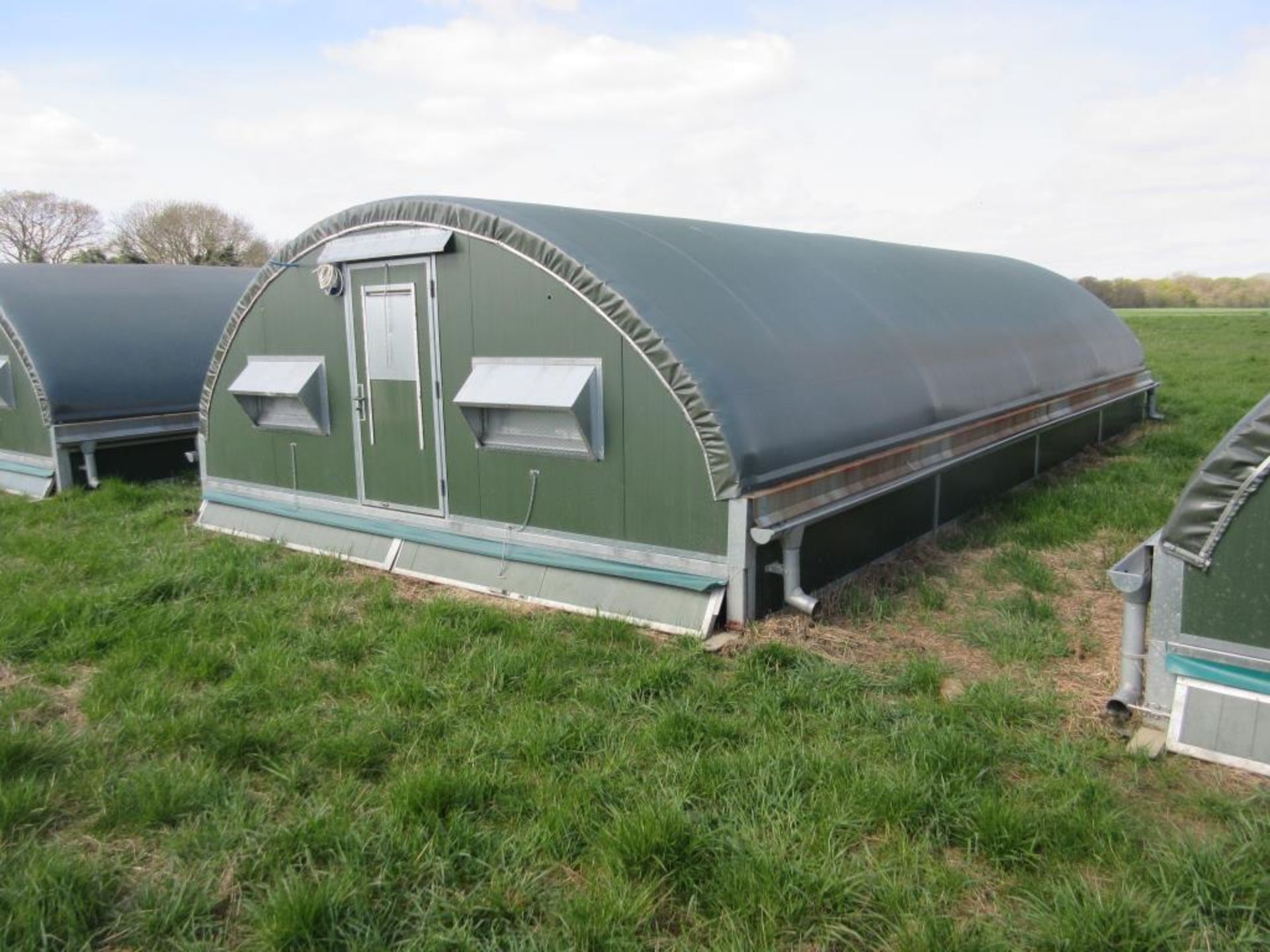 Halo Mini-Ranger sheds; 6no 10m x5m mobile rearing sheds. Purchased 2009.2010 and last used in - Image 5 of 5