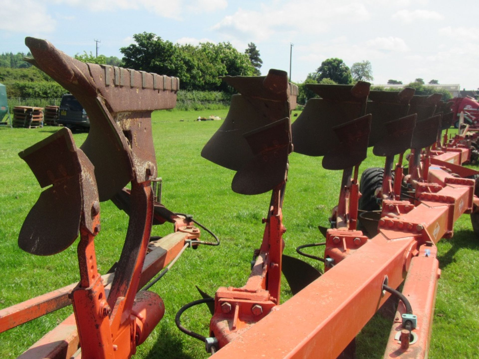 2002 Kuhn Manager SPF/10 8NS semi-mounted 8 furrow reversible plough with Auto-re-set - Image 5 of 5