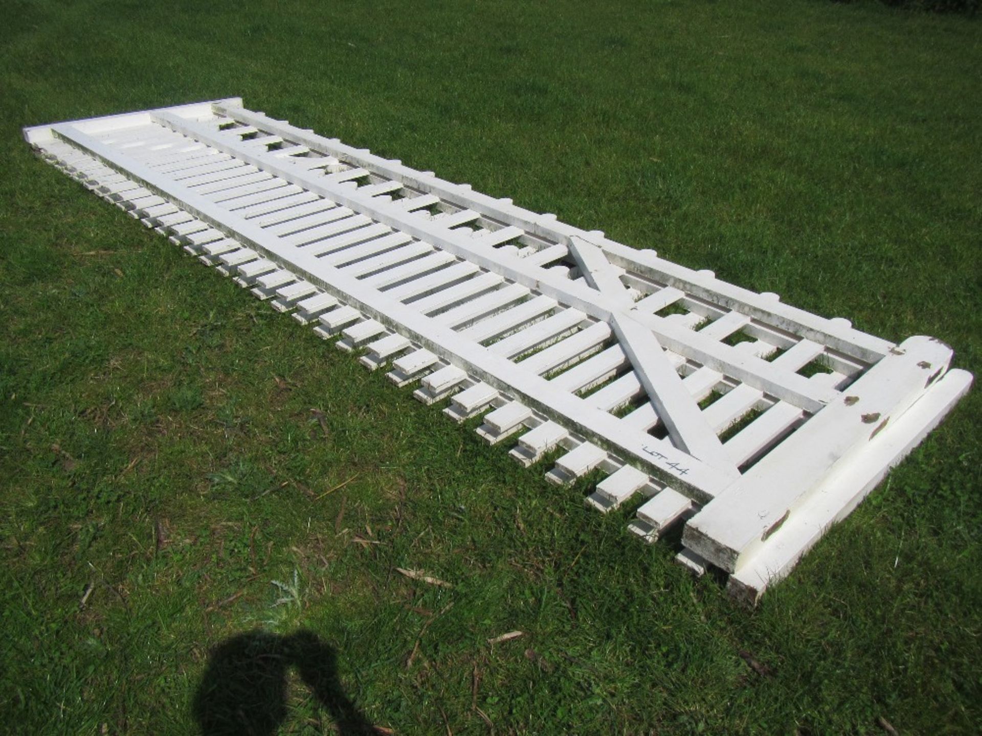 4no Wooden painted (white) entrance gates (approx 8ft)