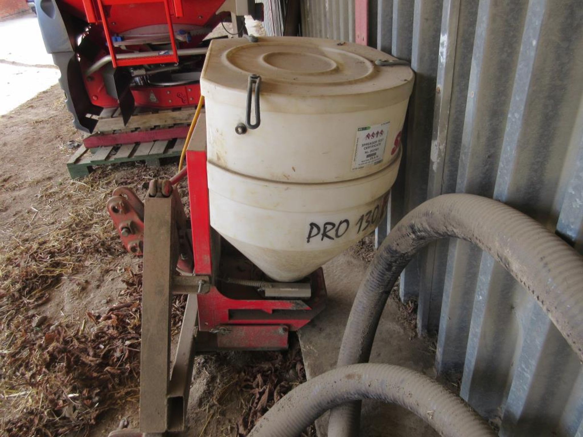 Stocks Pro 130 Fan Jet slug pelleter and stand - Image 2 of 2