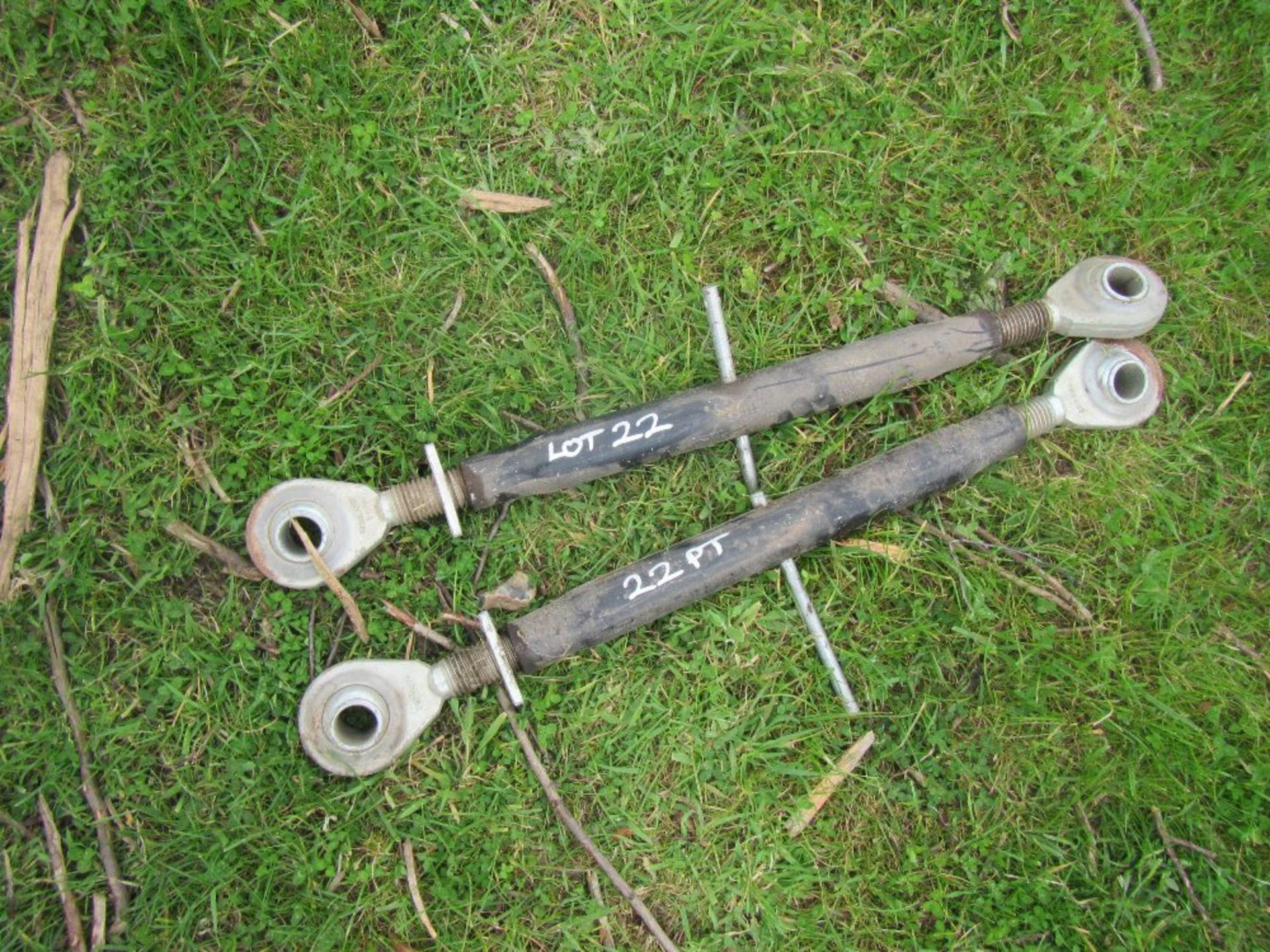 2no heavy duty tractor top links