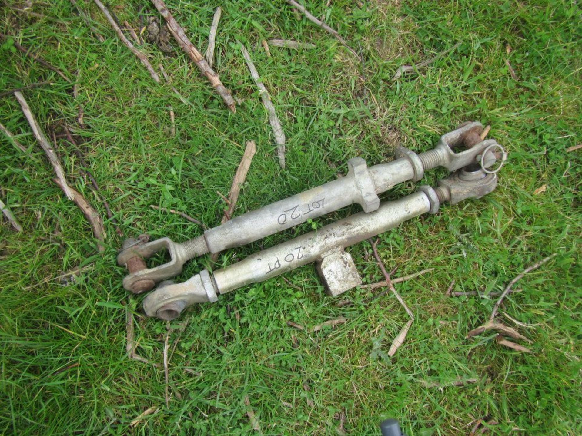 2no tractor top links