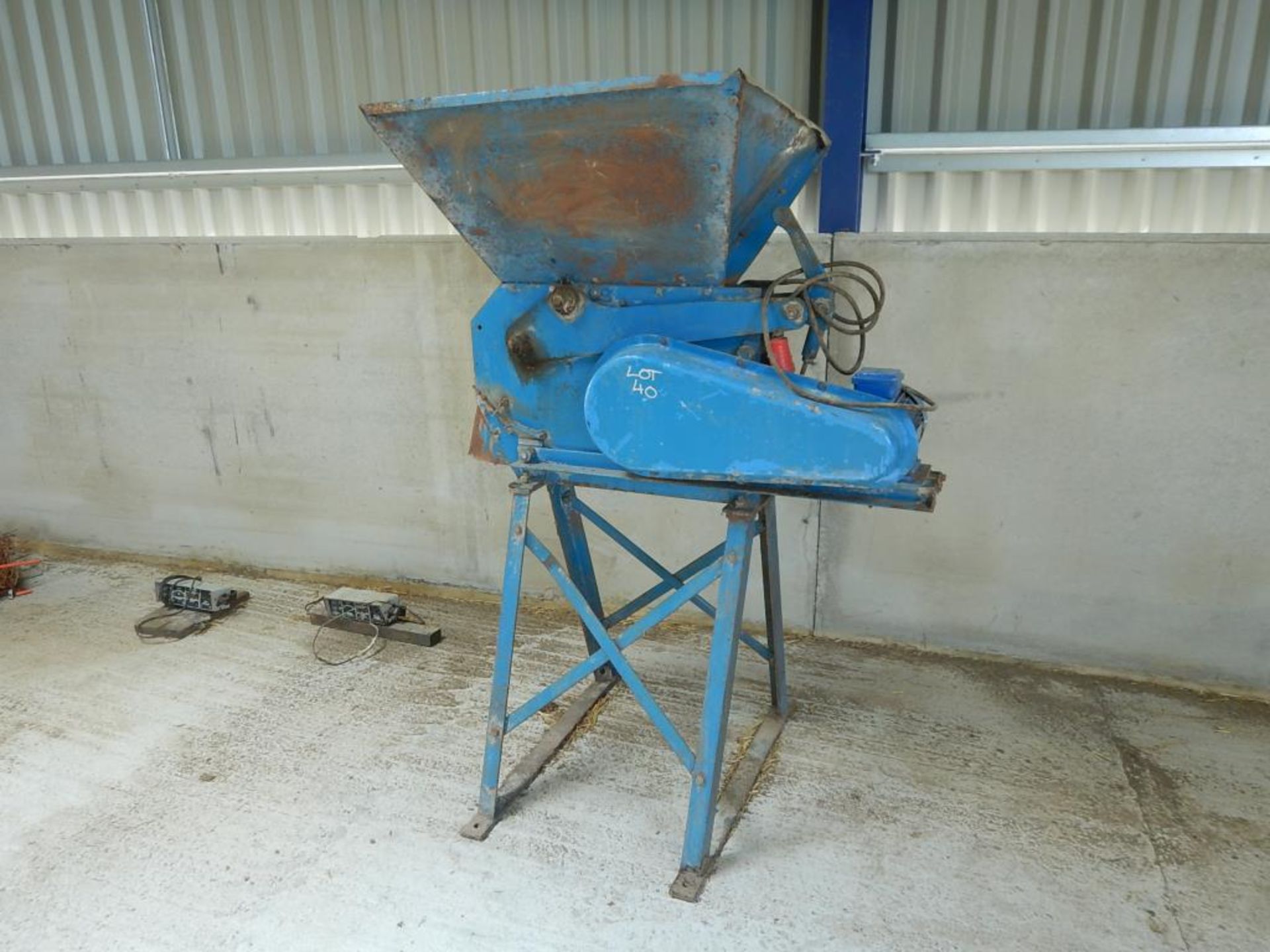 Hunts 3 phase roller mill, new motor c5 years ago