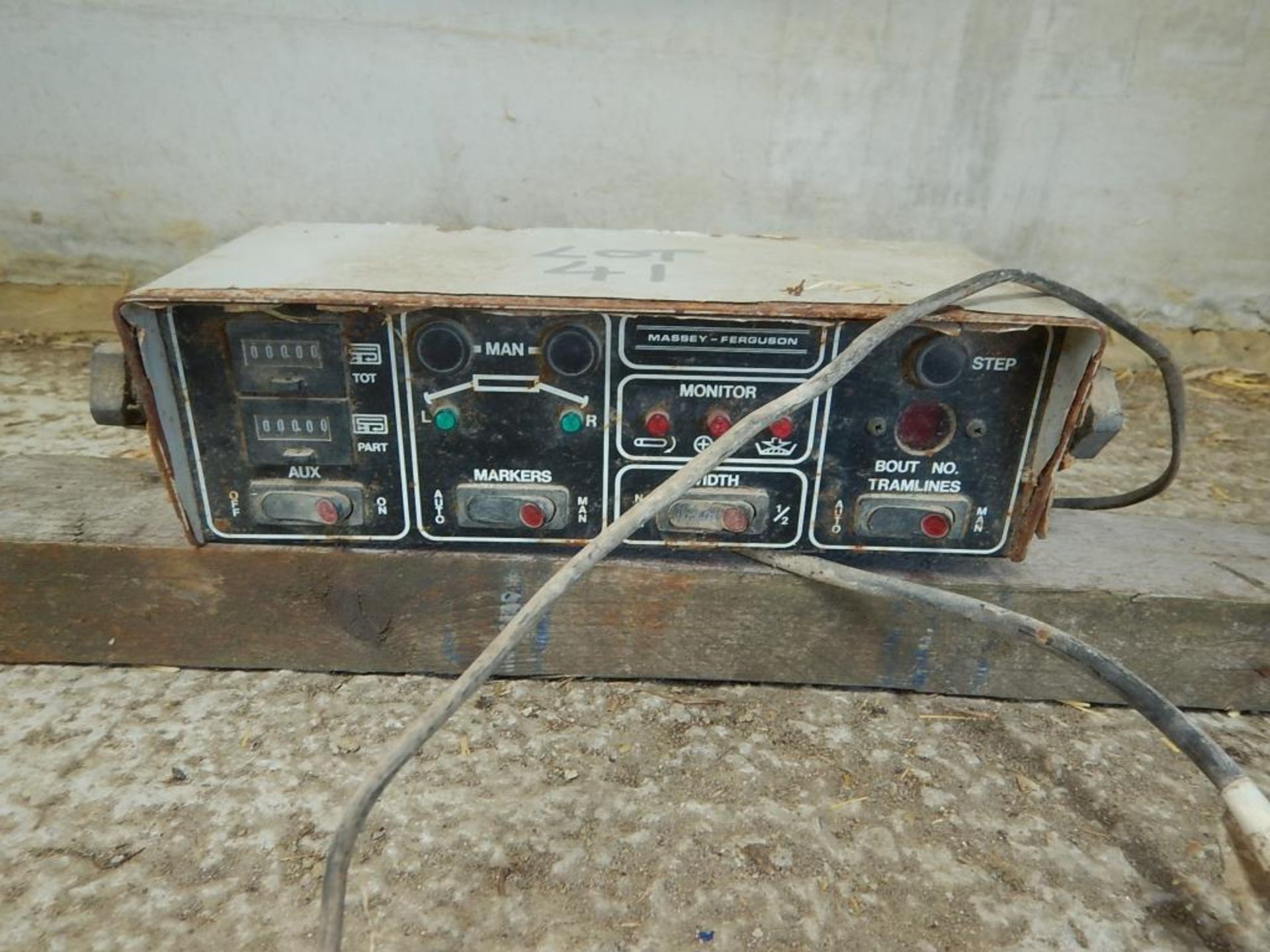 1no Vicon L2510 control box