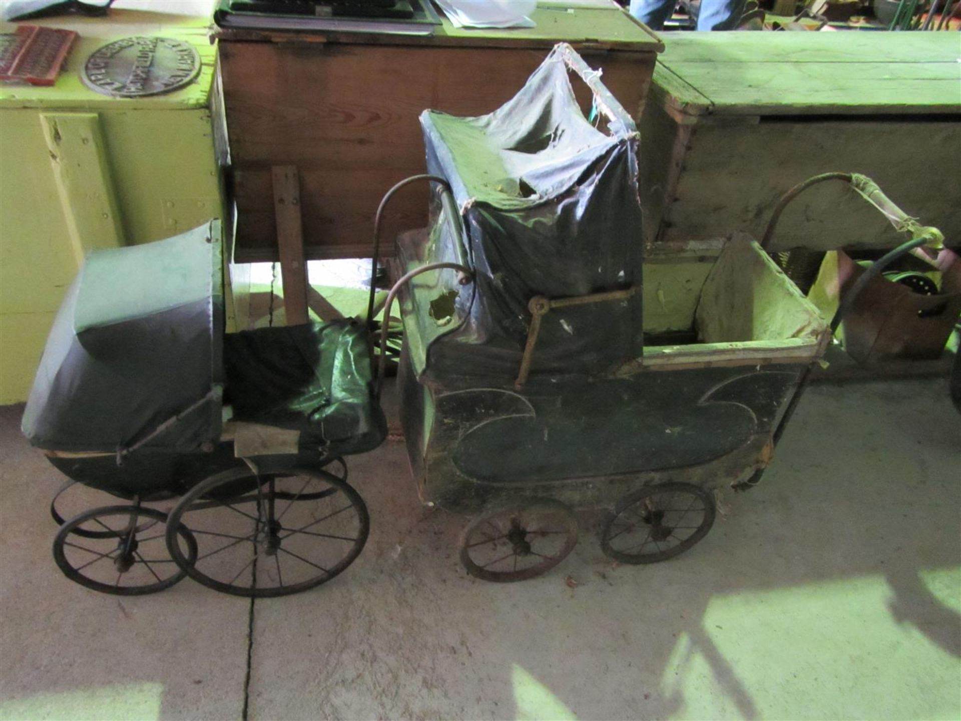 Victorian dolls prams (2)