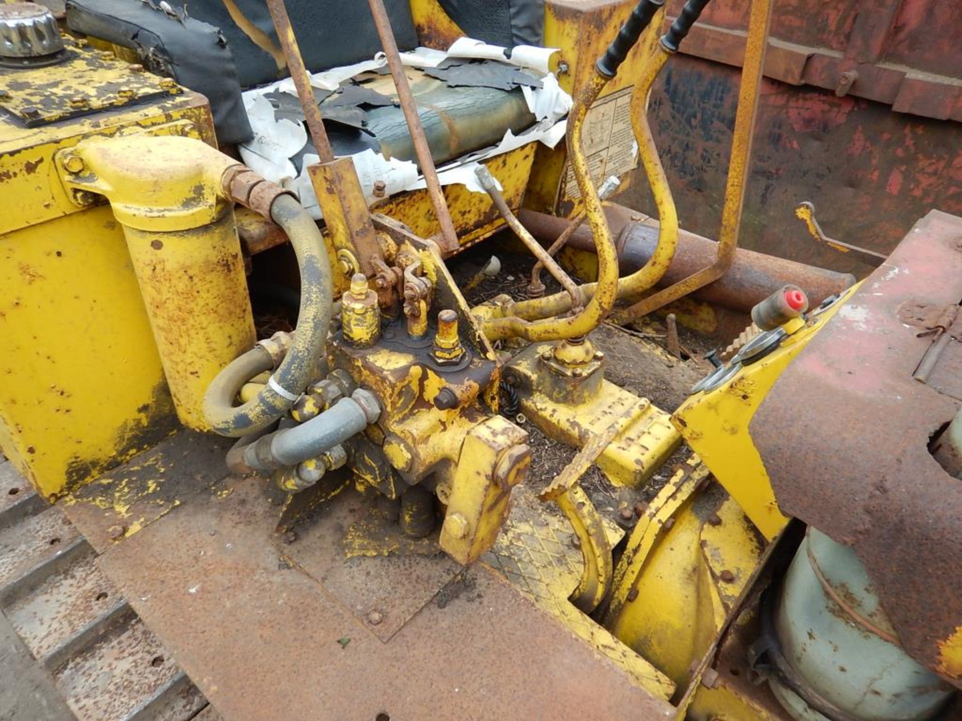 BRISTOL Taurus MKII 4cylinder diesel CRAWLER TRACTOR Fitted with non-standard engine, rear linkage - Image 5 of 6