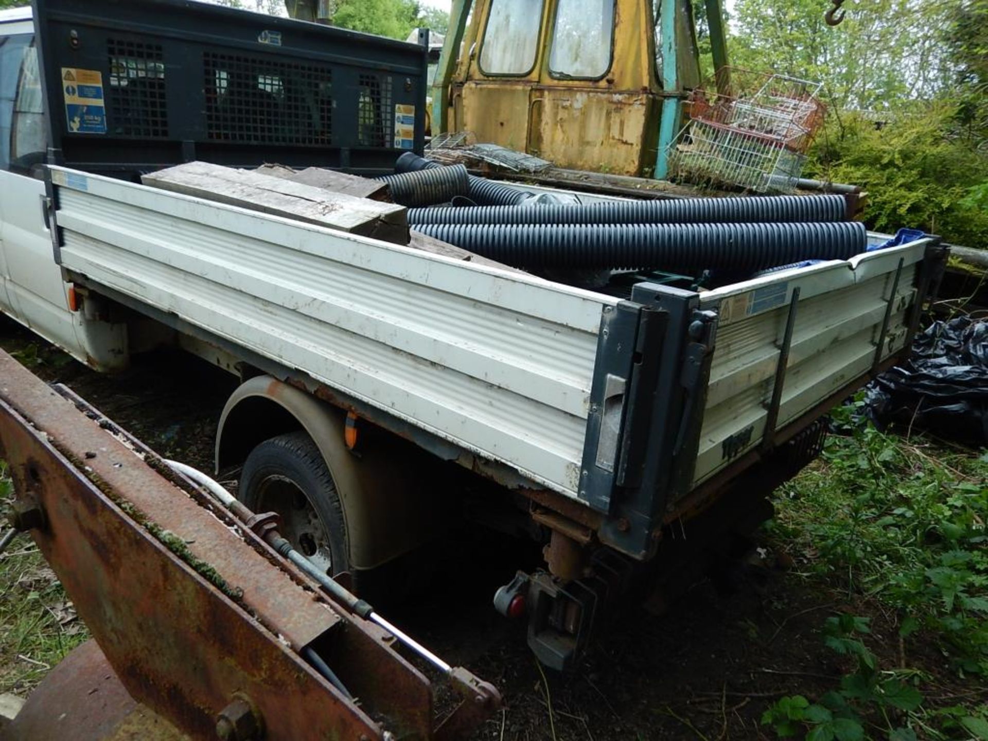 FORD Transit 90T350 diesel double cab 3 way tipper Offered for sale subject to VAT Reg. No. BP52 EWE - Image 2 of 2