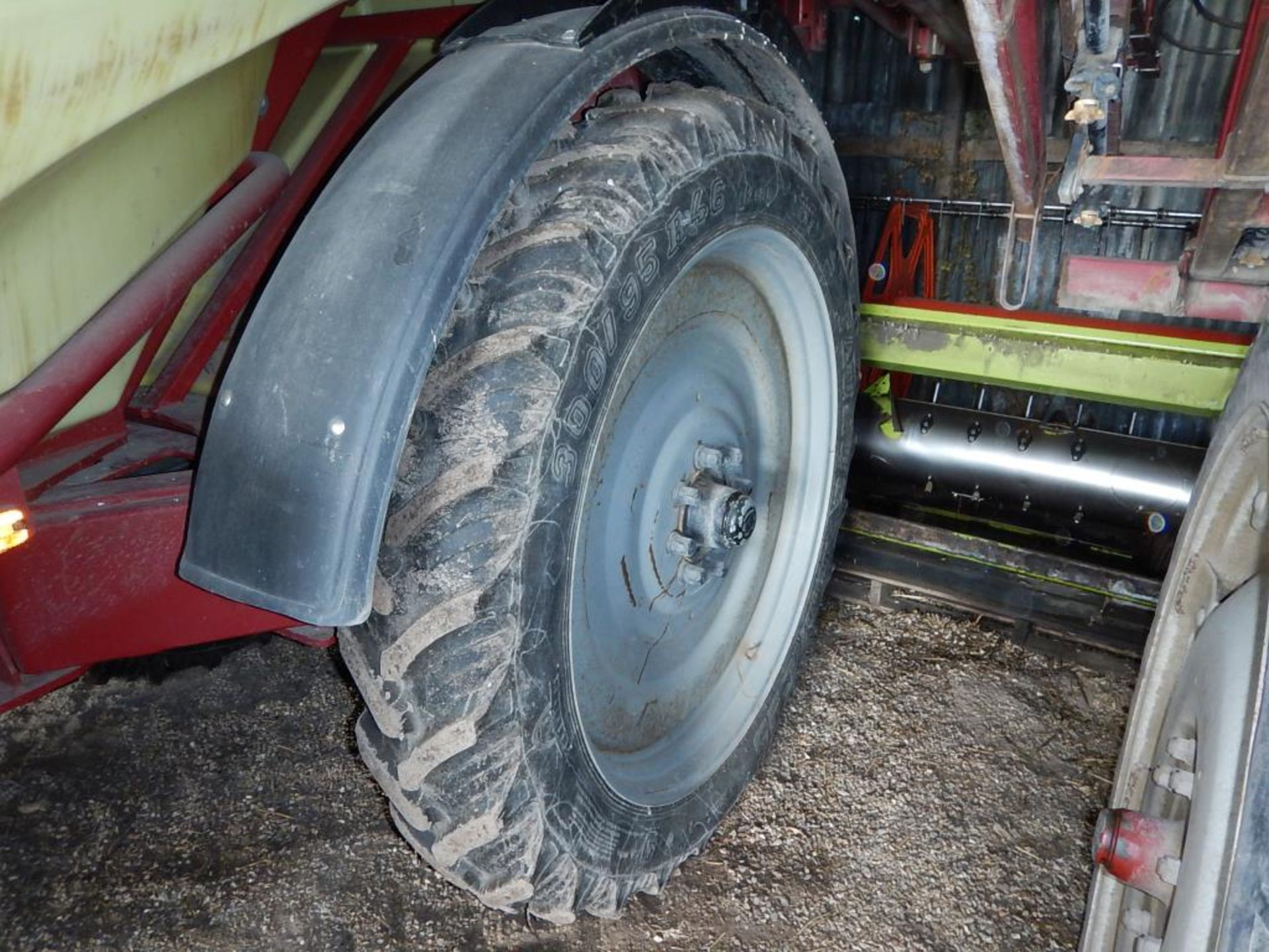 2007 Hardi Commander 3200 24m hydraulic folding trailed sprayer on 300/95R46 rowcrop wheels and - Image 3 of 4