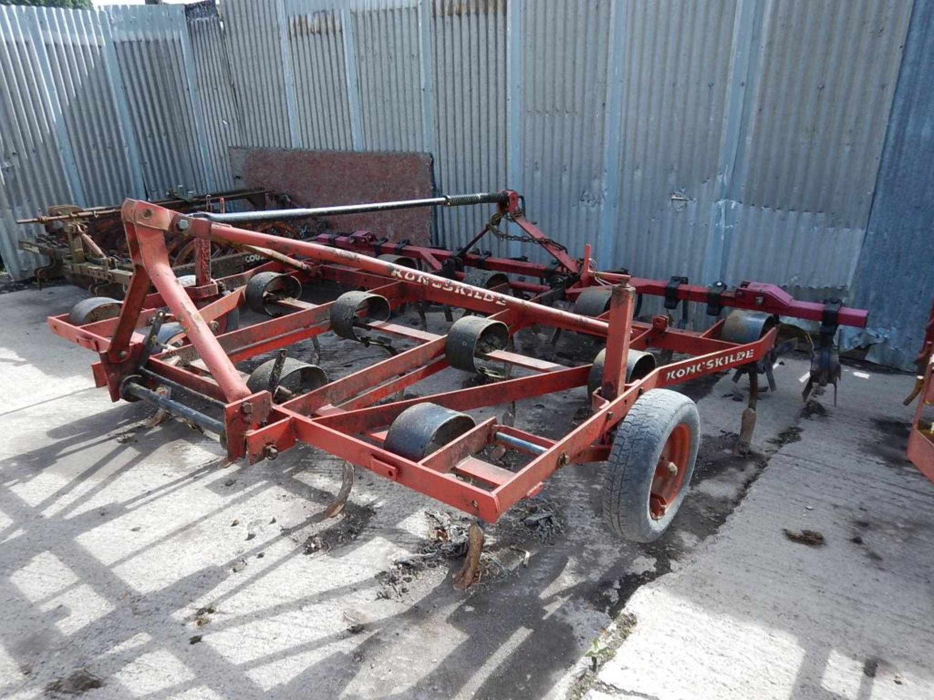 Kongskilde Vibroflex cultivator c/w rear rollers, 3m