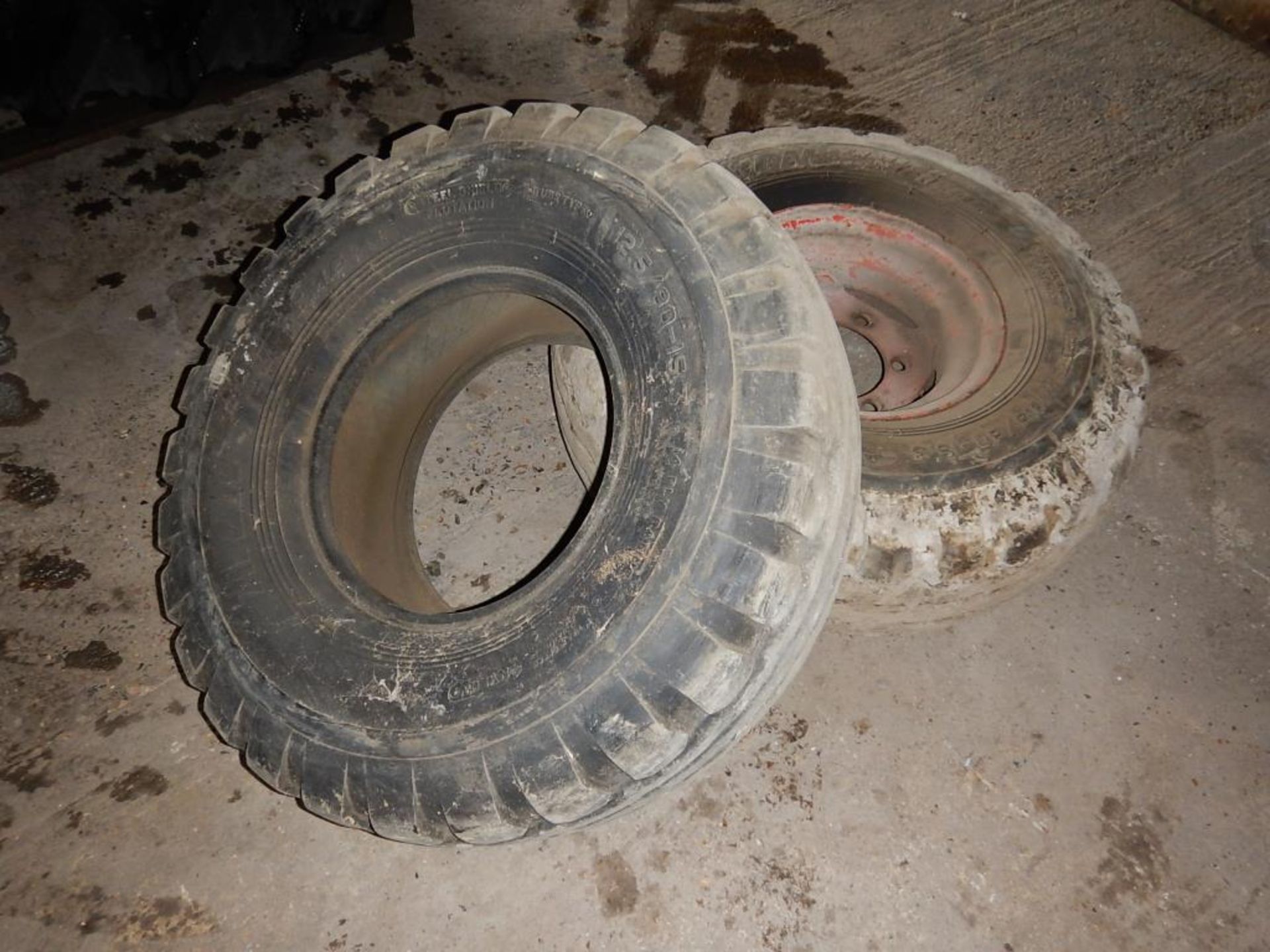 12.5/80-15.3 trailer wheel and tyre 6 stud, and a 12.5/80-15.3 tyre