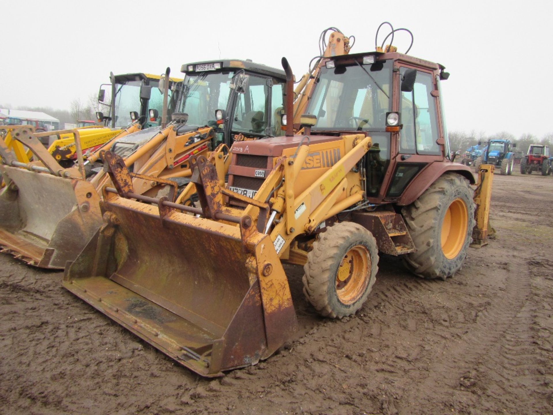 Case 580k Extra Dig c/w Refuelling Pump, Stabiliser Legs, 3 Buckets, 4x4 Drive Reg No H778 JCF