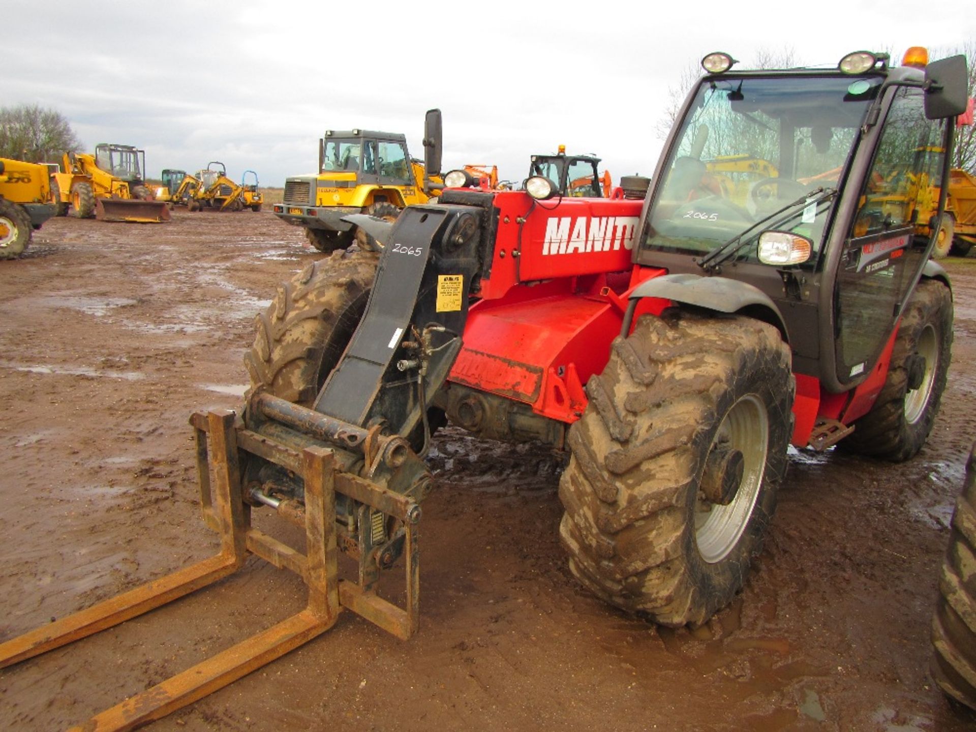 Manitou 735 Telehandler Reg Docs will be supplied Reg. No. AU11 DFN Ser No 593611