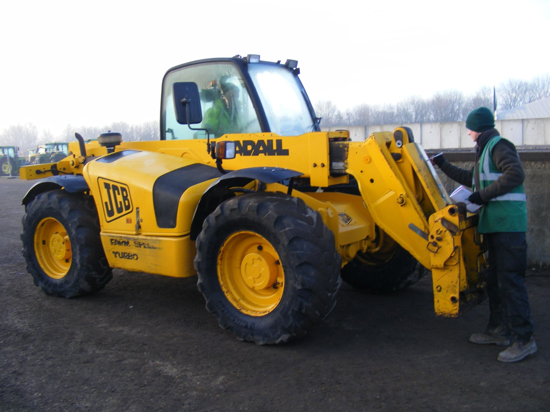 JCB 530/70 Farm Special Telehandler Reg. No. X898 BYD Ser. No. 779920 - Image 2 of 12