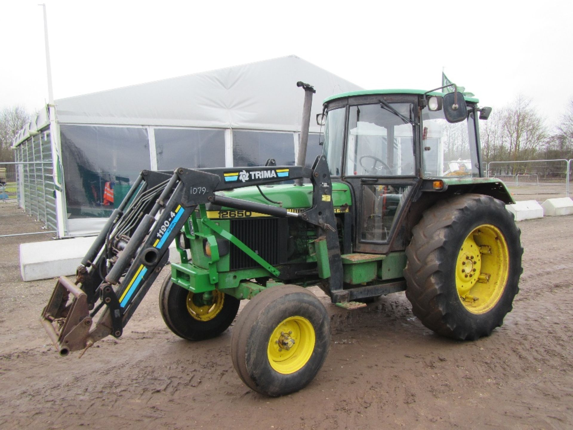 John Deere 2650 Tractor c/w Trima Loader Reg. No. E863 VGA. Ser No 621447 UNRESERVED LOT