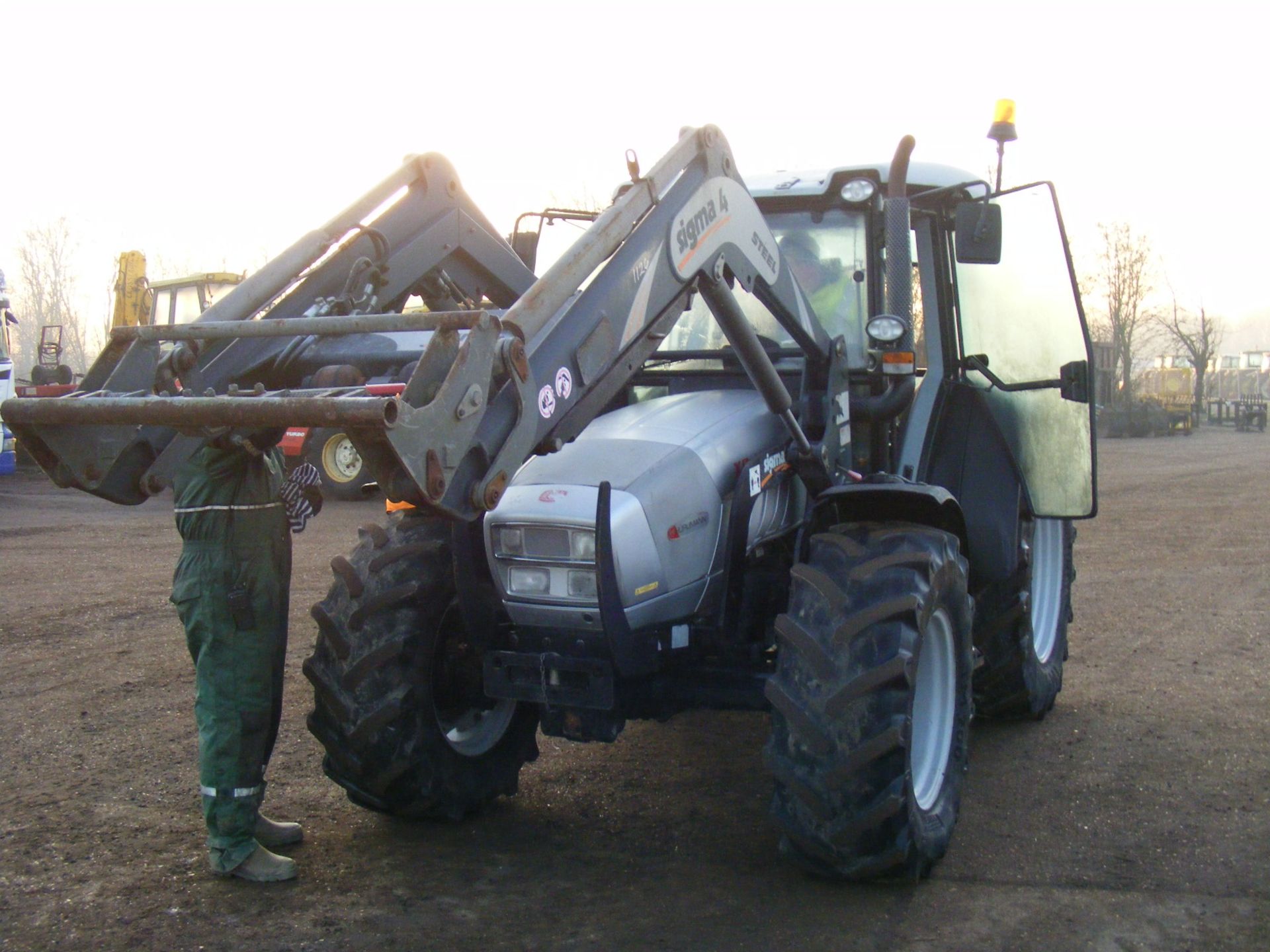 Hurliman XB Max 100 Tractor c/w Sigma Loader 4007 Hrs Reg. No. SJ08 GFG - Image 2 of 6