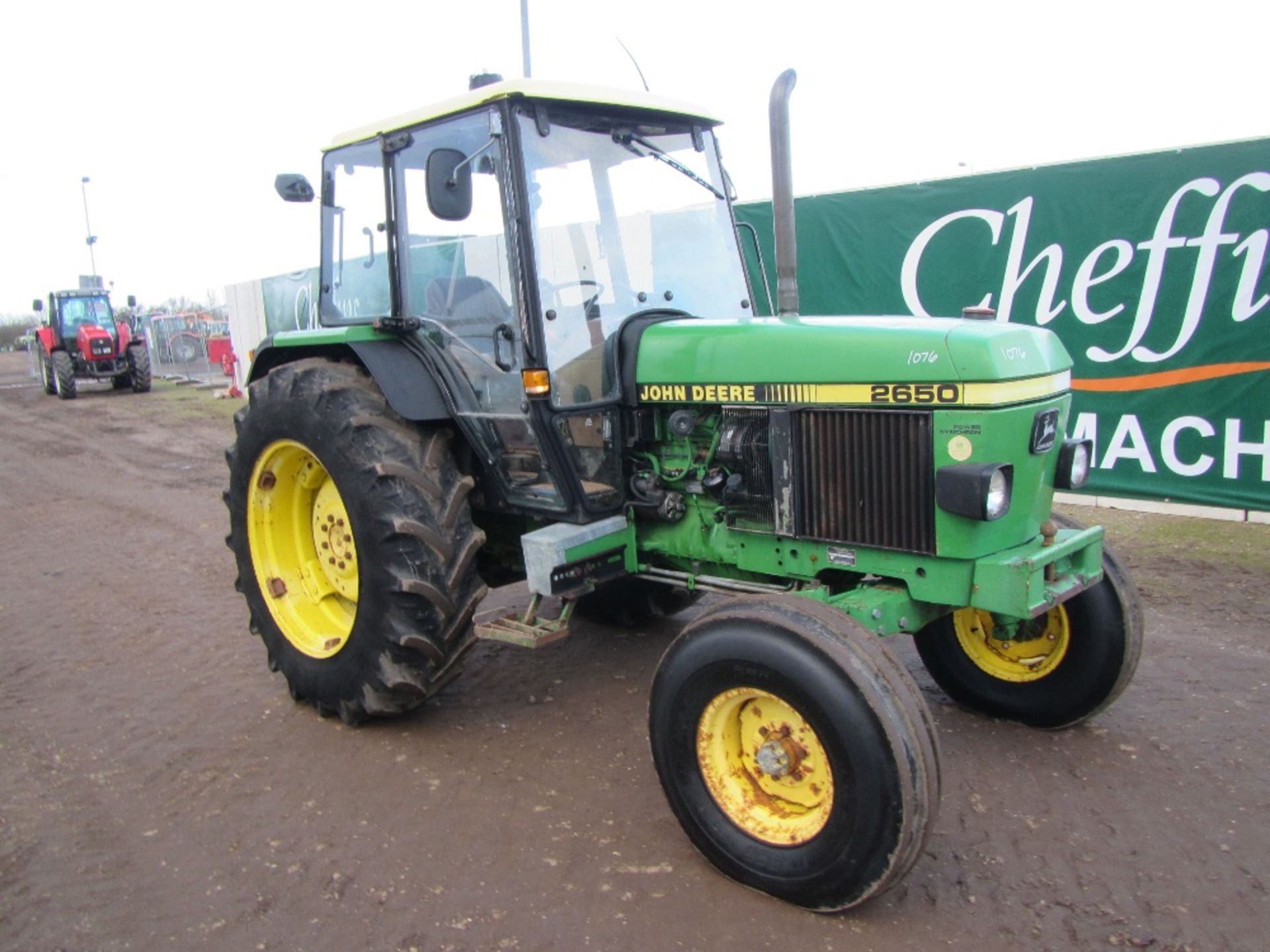 John Deere 2650 2wd Tractor c/w MC1 Cab. First Registered 15/8/1990. Reg. No. f399 gra Ser No - Image 3 of 16