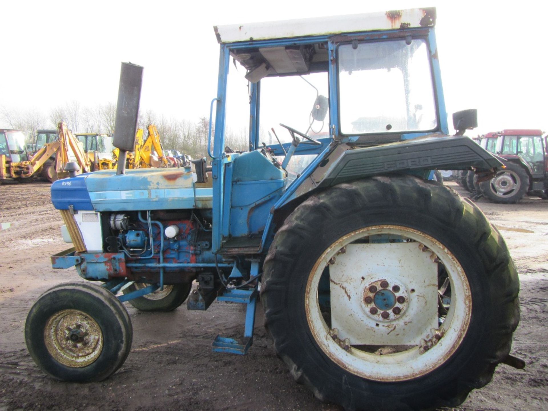 Ford 5610 2wd Tractor c/w Floor Change Gearbox. Reg. No. B621 UOW Ser. No. BA22021 - Image 8 of 10