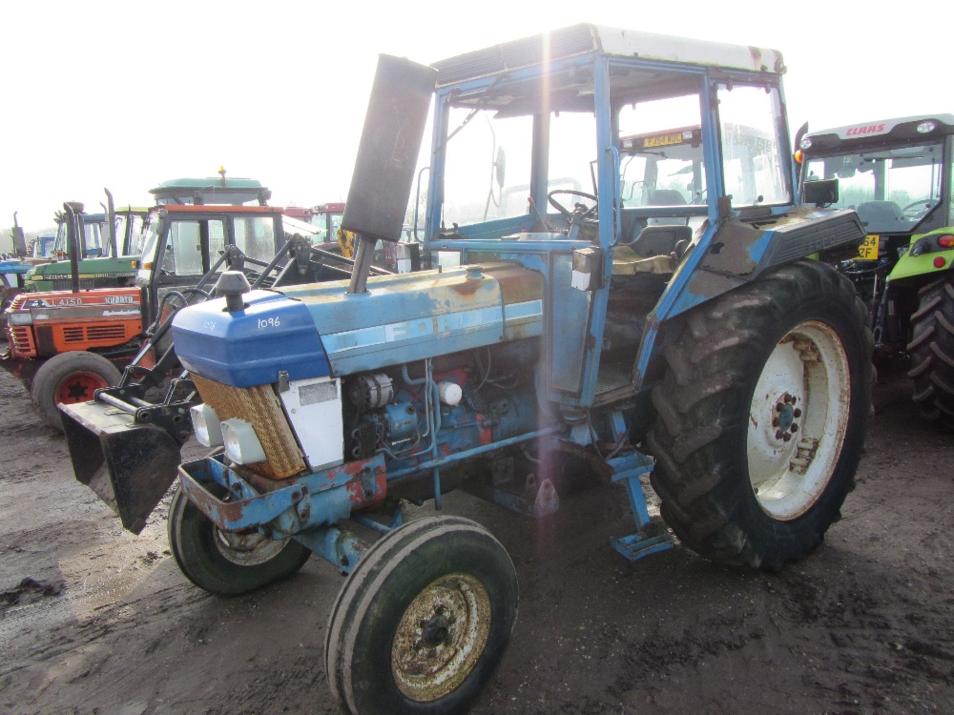 Ford 5610 2wd Tractor c/w Floor Change Gearbox. Reg. No. B621 UOW Ser. No. BA22021