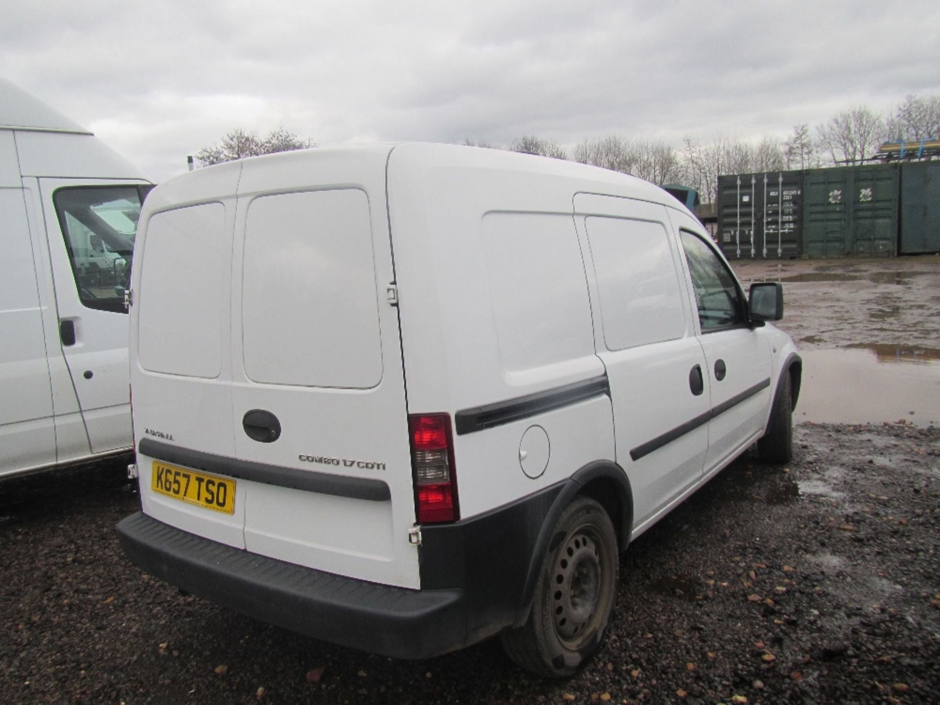 2007 Vauxhall Combo CDTI 1.7 Diesel MOT till Aug 2017 Reg. No. KG57 TSO - Image 4 of 6