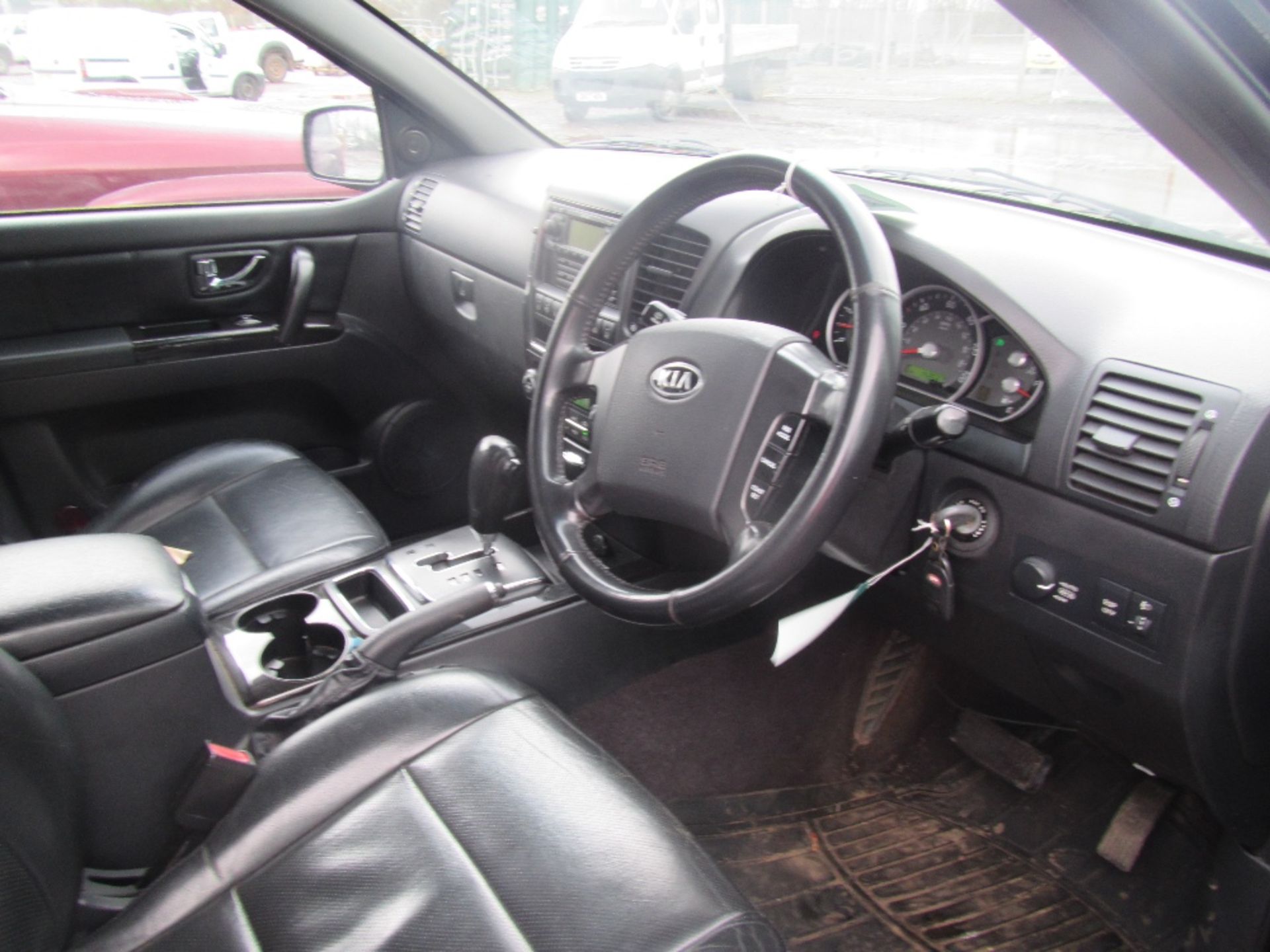 Kia 4x4 Sorento Mileage: 142,000 MOT - Image 5 of 5