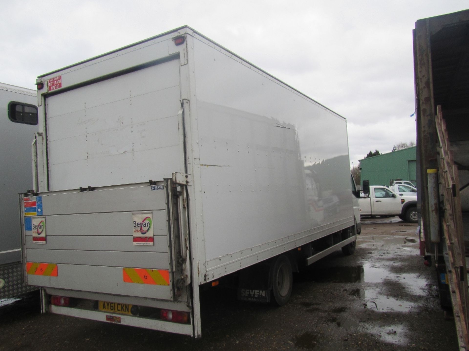 Mitsubishi Fuso Canter 7C15 Euro 5 c/w Tail Lift, Roller Shutter Side & Rear Doors. Full Service - Image 4 of 6