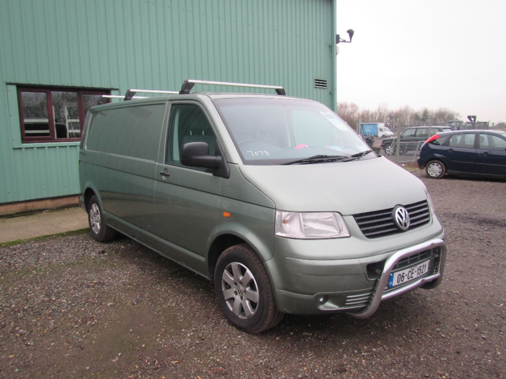 VW Transporter 2.5 TDI LWD c/w 4no. New Tyres, Oil Cooler, Bushings Fully Serviced. Irish Reg Docs - Image 5 of 10