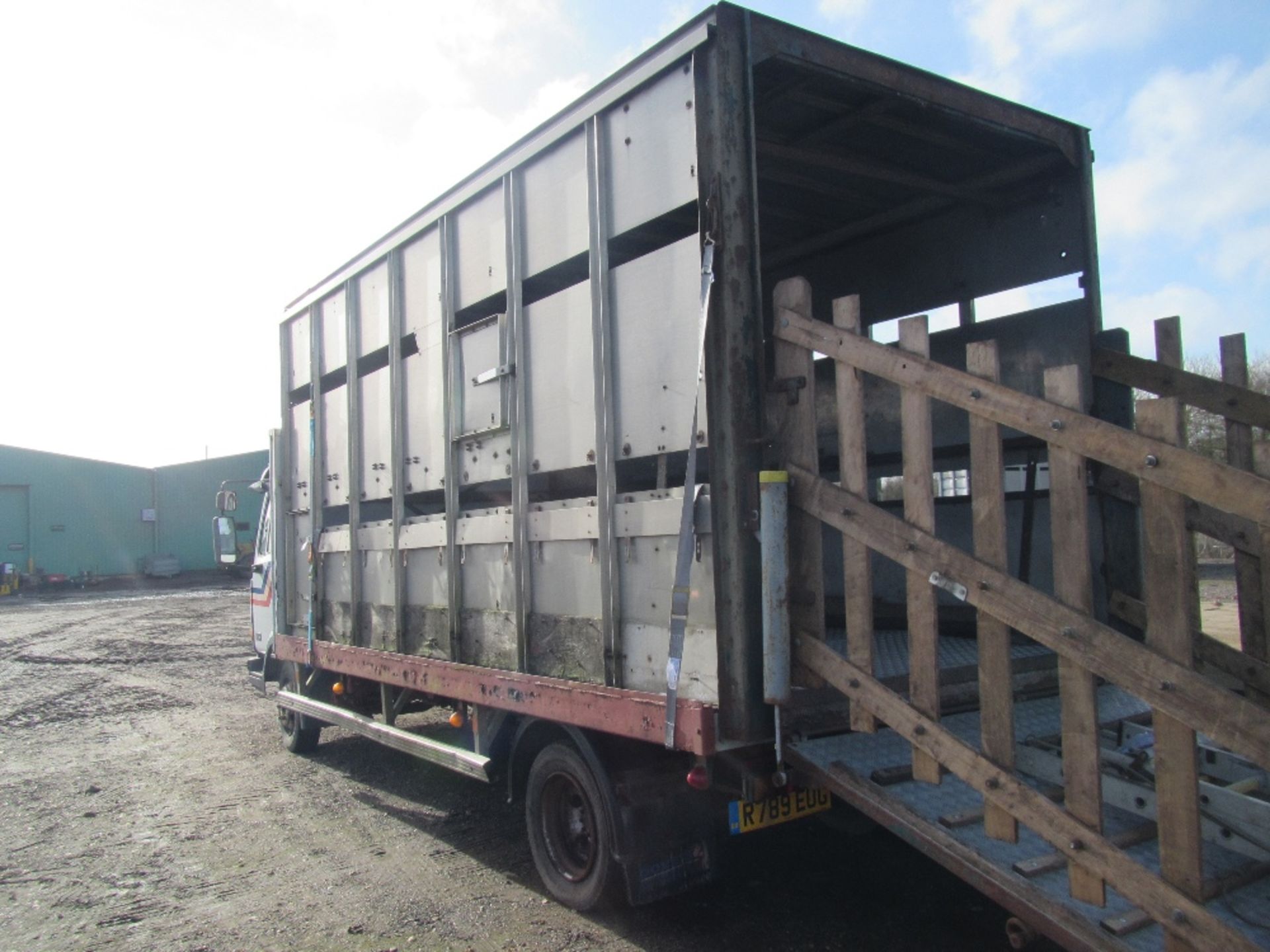 Daf 150 Williams Cattle Box Mileage: 158,950. No MOT Reg. No. R789 EUG - Image 6 of 8