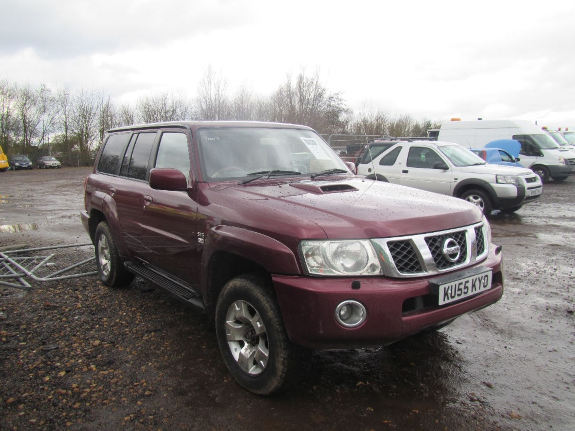 Nissan Patrol SVE 5 Door Reg. No. KU55 KYO - Image 3 of 7