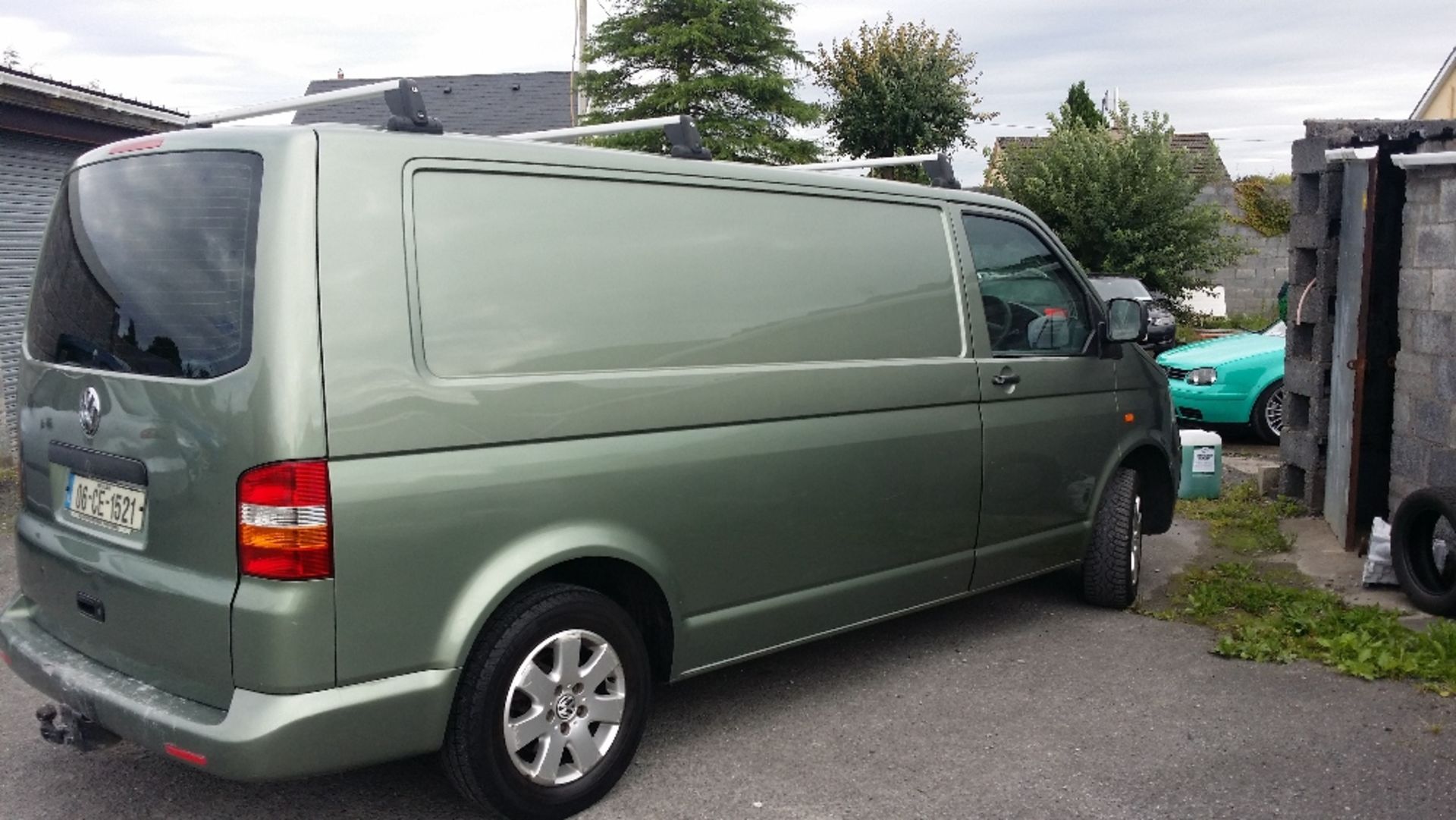 VW Transporter 2.5 TDI LWD c/w 4no. New Tyres, Oil Cooler, Bushings Fully Serviced. Irish Reg Docs - Image 2 of 10