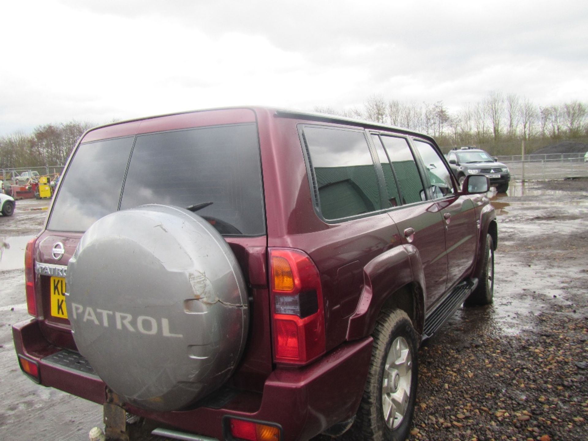 Nissan Patrol SVE 5 Door Reg. No. KU55 KYO - Image 5 of 7