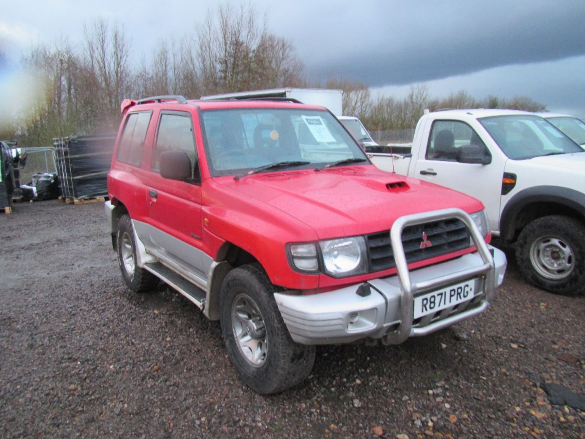 Mitsubishi Shogun 4wd MOT 04/09/17 Reg. No. R871 PRG - Image 3 of 5