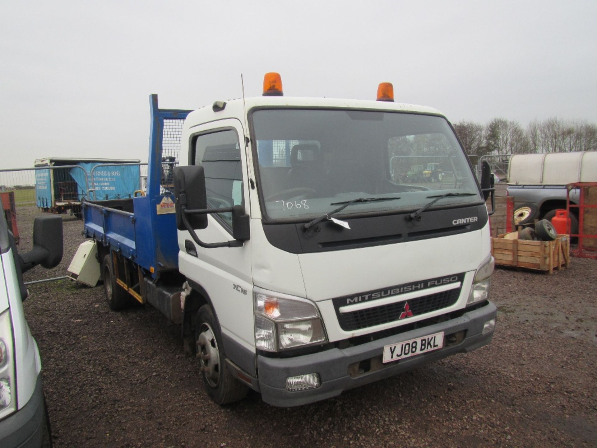 Mitsubishi 7.5 Ton Tipper. Full Service history. Mileage: 145,474. MOT till end March Reg. No. - Image 3 of 6