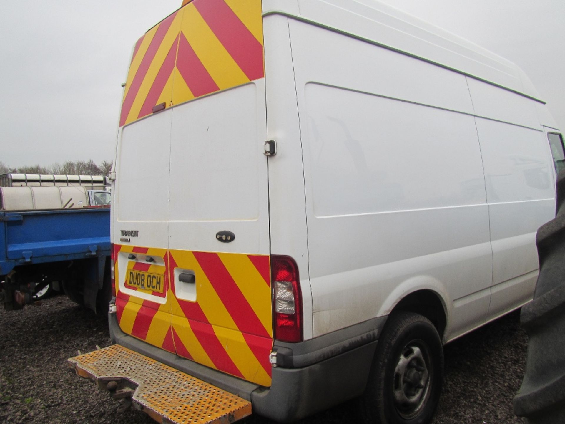 Ford Transit 350 115bhp Van c/w Night Heater & Shelving. Reg Docs available Mileage: 122,723. MOT - Image 4 of 5