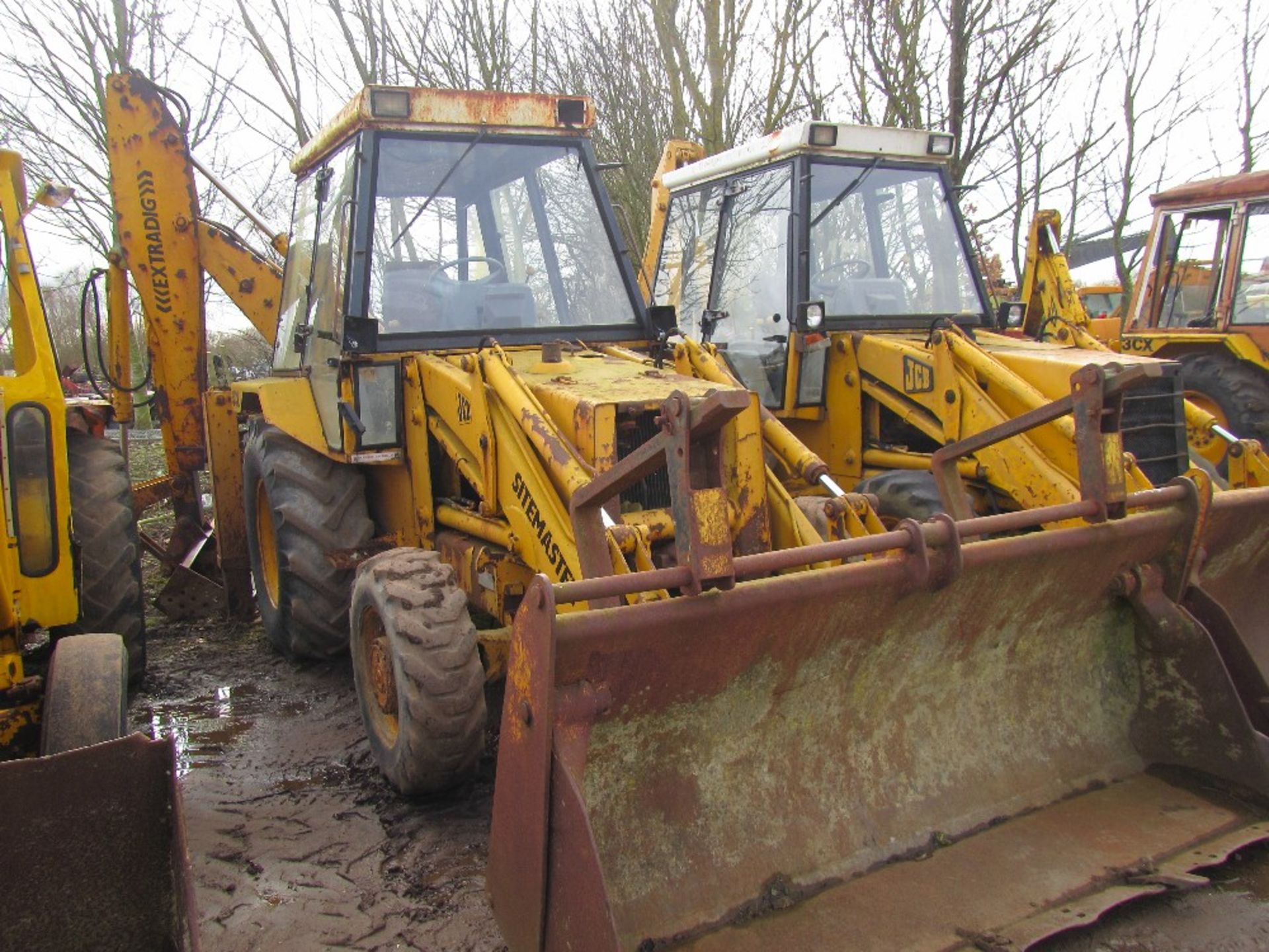 JCB 3CX 4wd Sitemaster Digger c/w Black Cab, 4 in 1 Extradig, Perkins Engine Ser. No. 312838 - Image 2 of 8